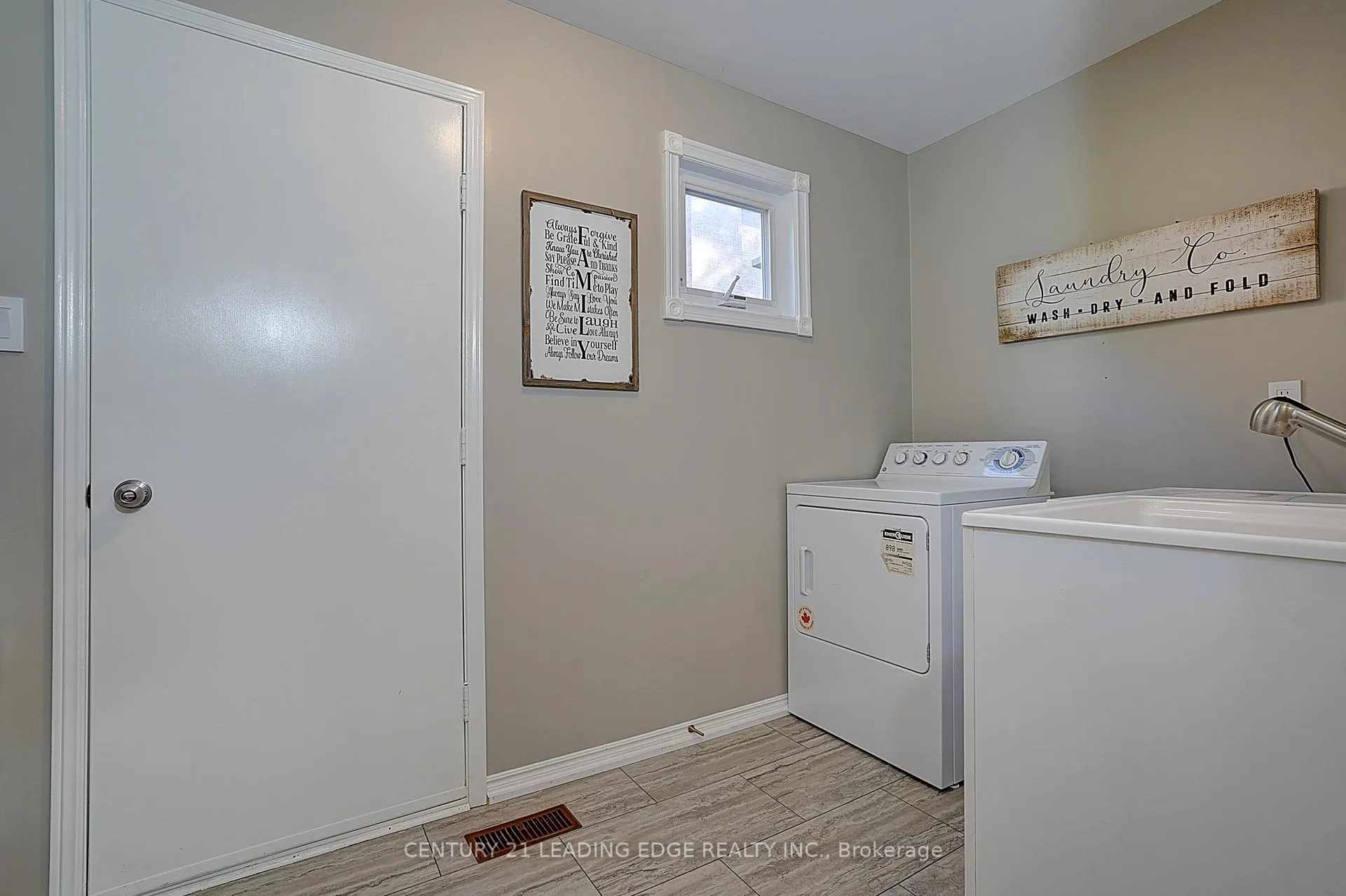 Photo 37 of 27 Sawyer Crescent, Markham, Markham Village — HOMEH