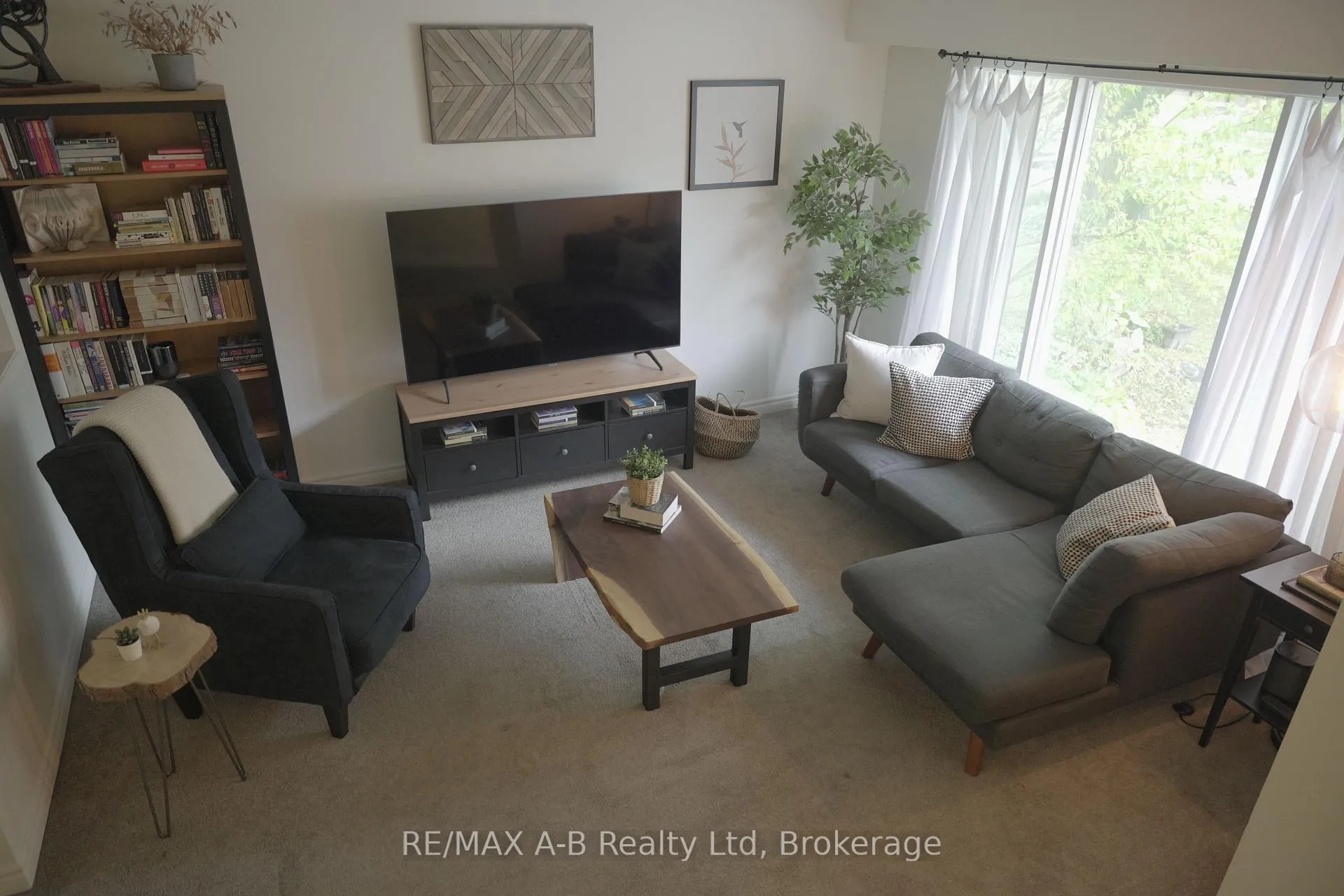 Photo 7 of Unit A, 175 Vermont Street, Waterloo — HOMEH