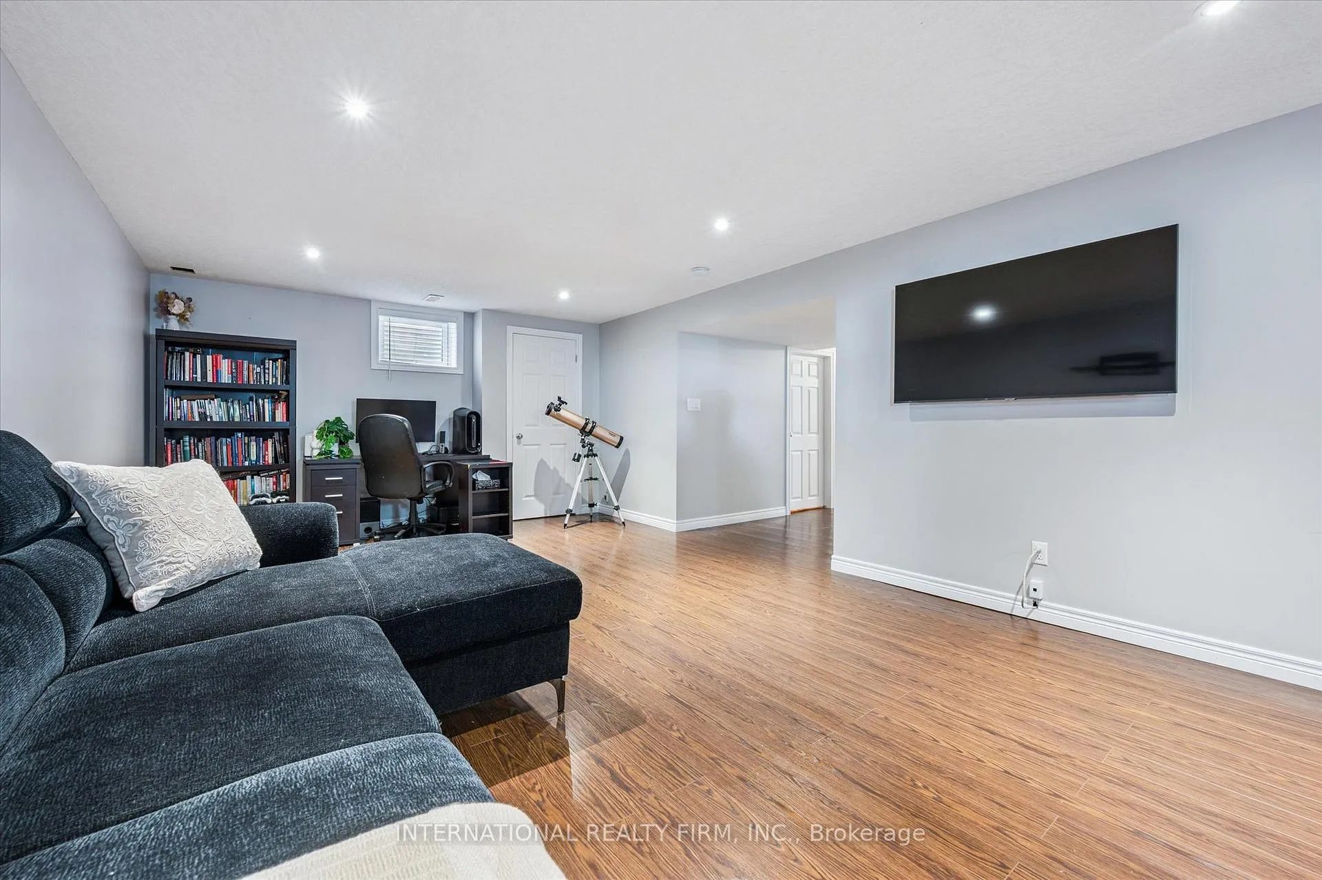 Photo 25 of 31 Cranbrook Street, Kitchener — HOMEH