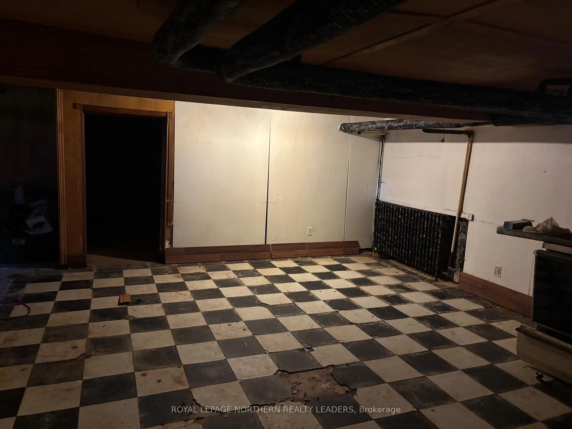 Photo 29 of 285 Fourth Avenue, Cochrane — HOMEH