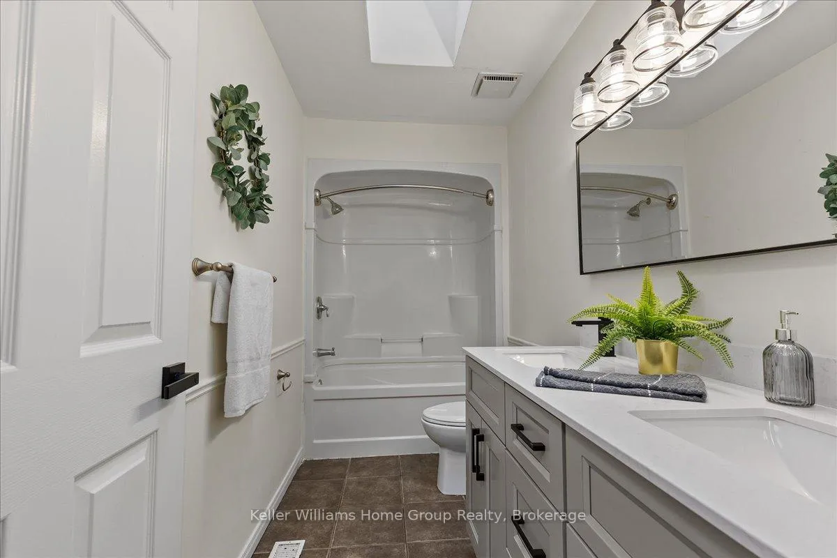Photo 16 of 113 Rushbrook Drive, Kitchener — HOMEH