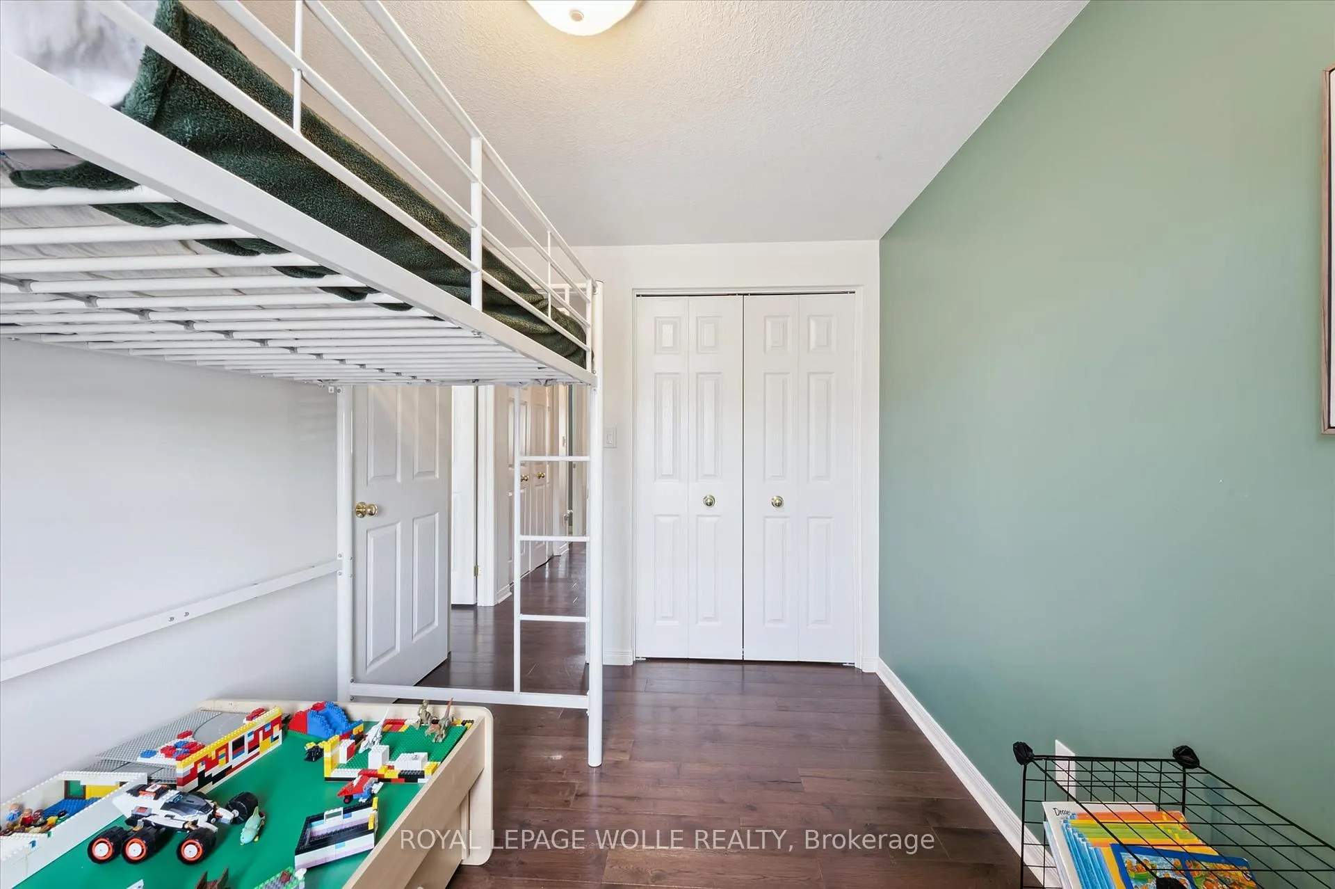 Photo 22 of 132 Donnenwerth Drive, Kitchener — HOMEH