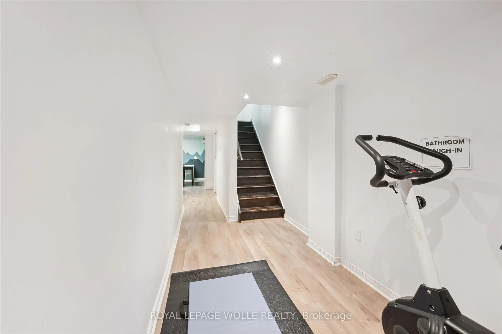 Photo 28 of 132 Donnenwerth Drive, Kitchener — HOMEH