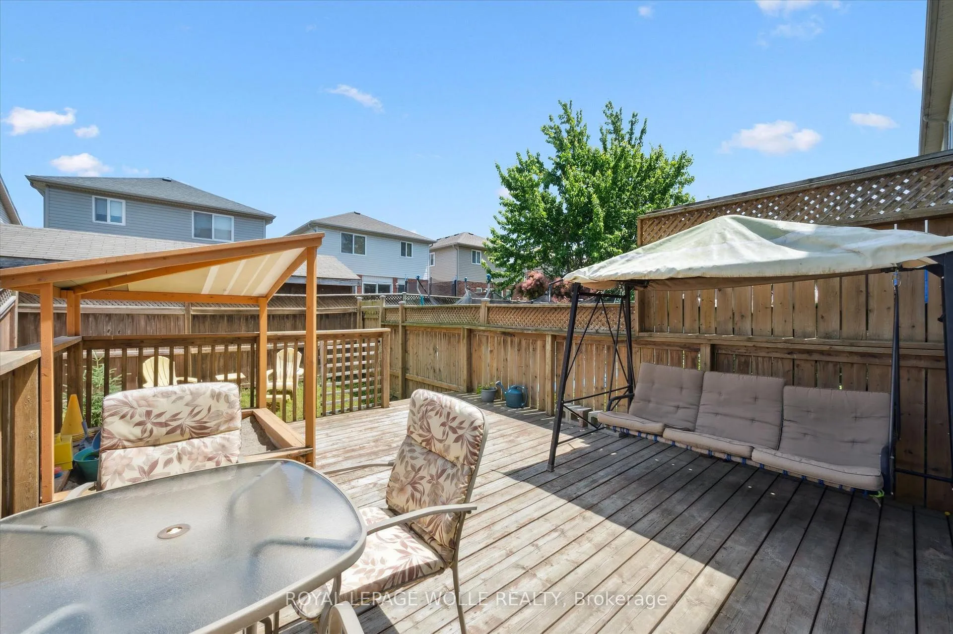 Photo 32 of 132 Donnenwerth Drive, Kitchener — HOMEH