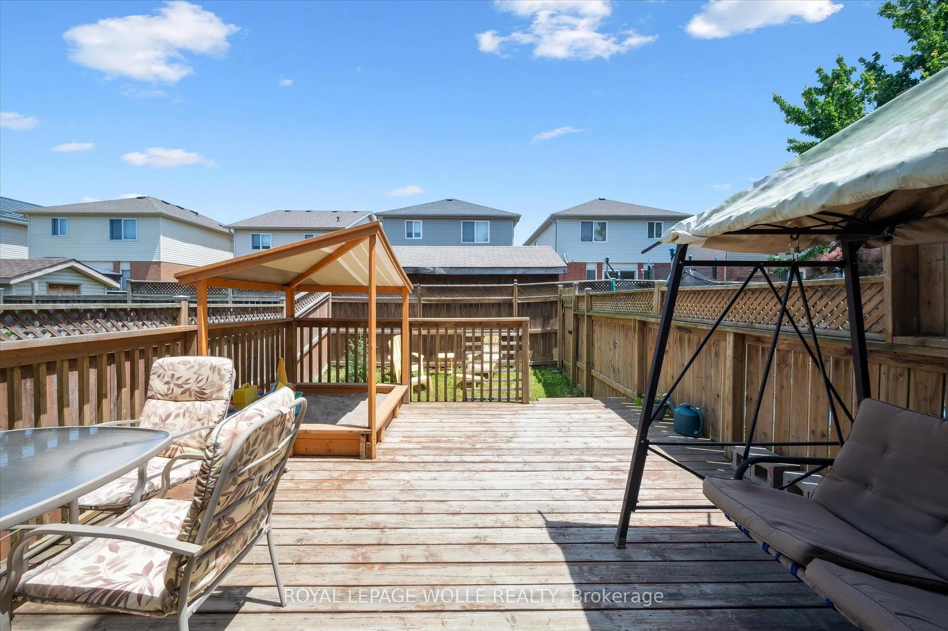 Photo 33 of 132 Donnenwerth Drive, Kitchener — HOMEH