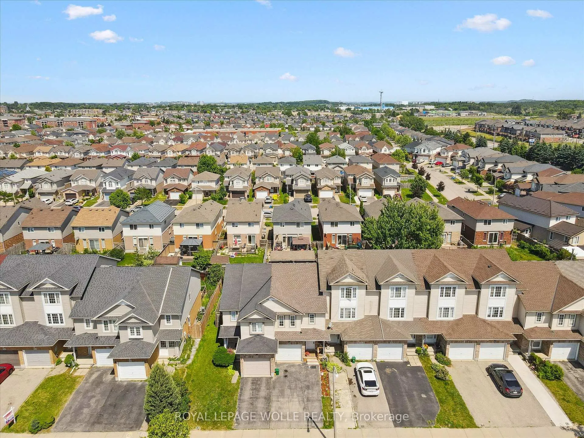 Photo 38 of 132 Donnenwerth Drive, Kitchener — HOMEH