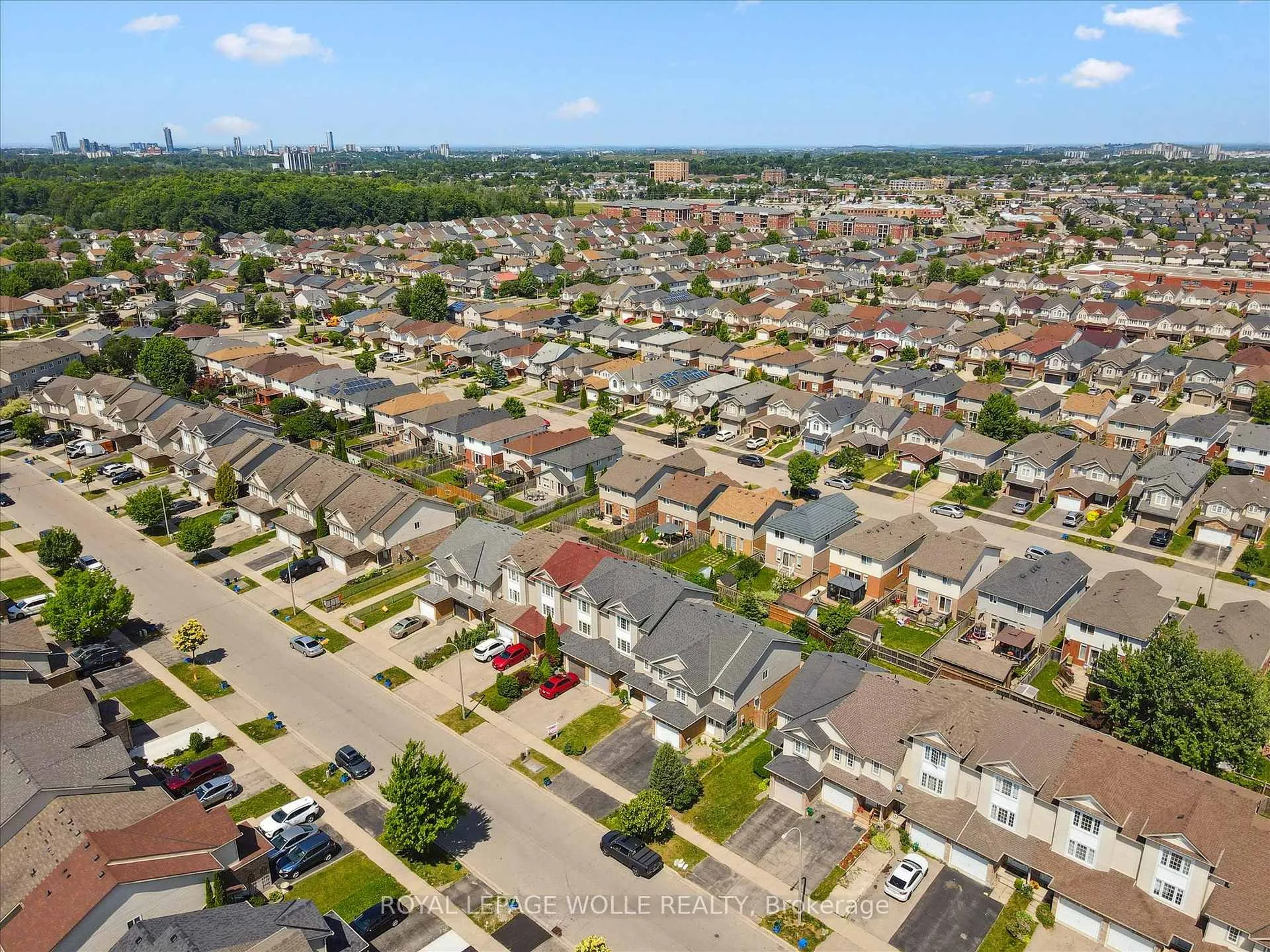 Photo 41 of 132 Donnenwerth Drive, Kitchener — HOMEH