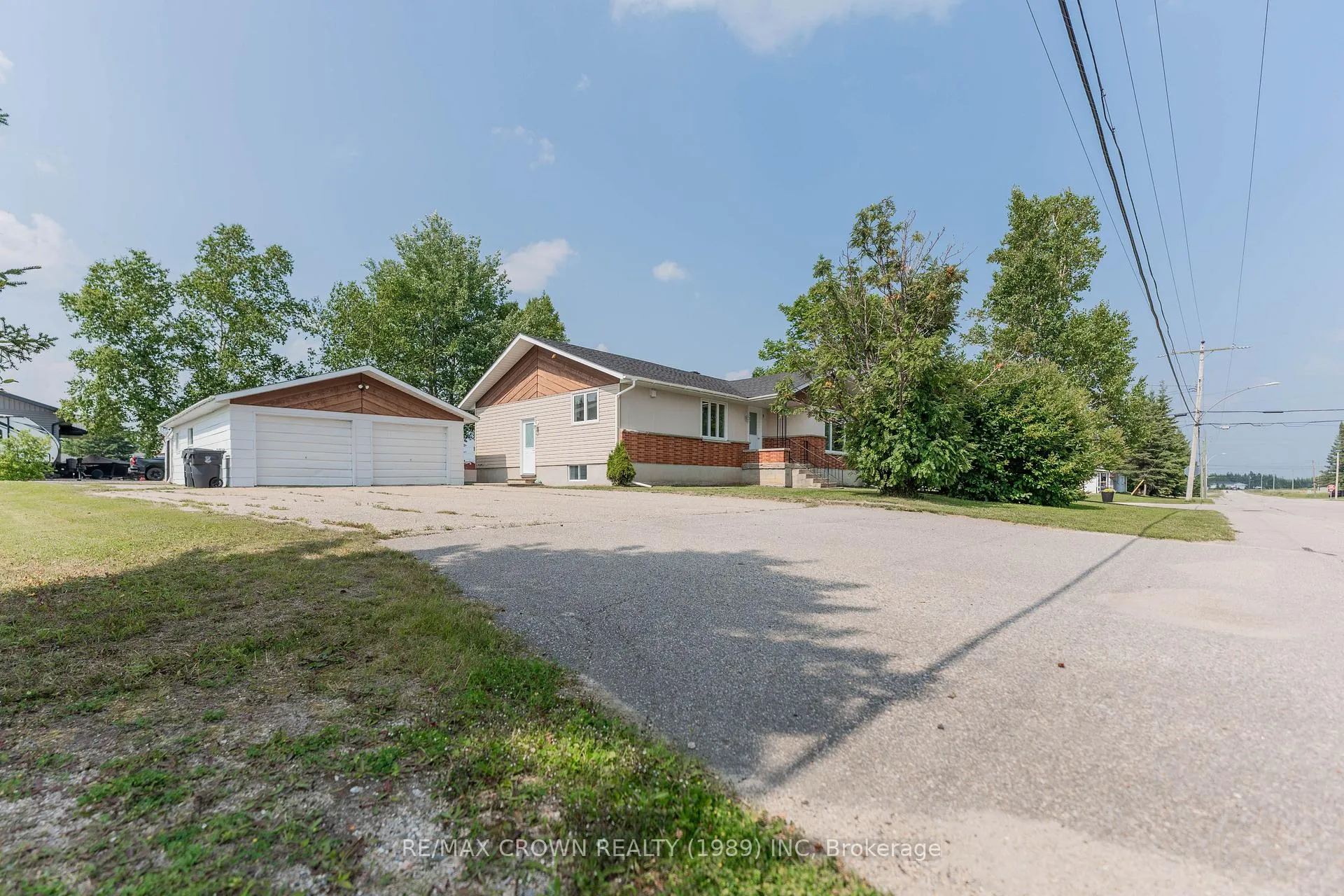 Front of Unit Val Rita, 7 De L'Eglise Avenue