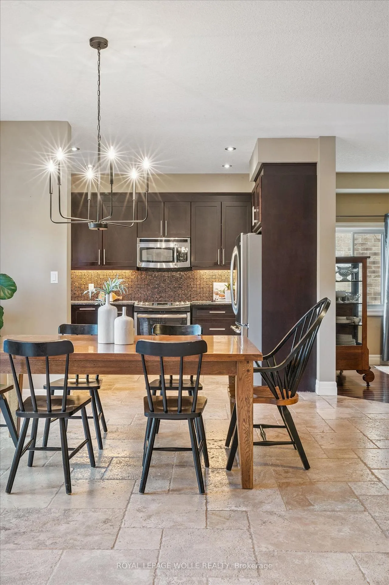 Photo 15 of 461 Woodbine Avenue, Kitchener — HOMEH