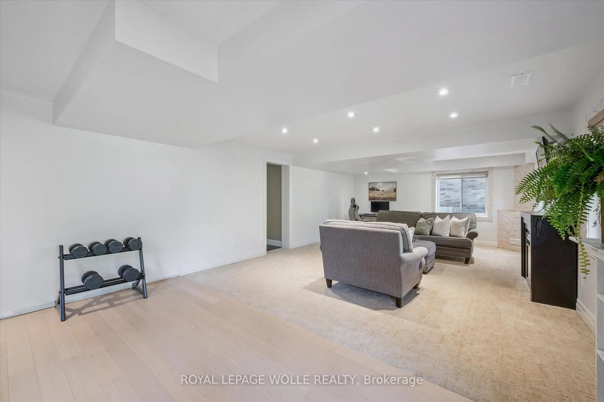 Photo 35 of 461 Woodbine Avenue, Kitchener — HOMEH