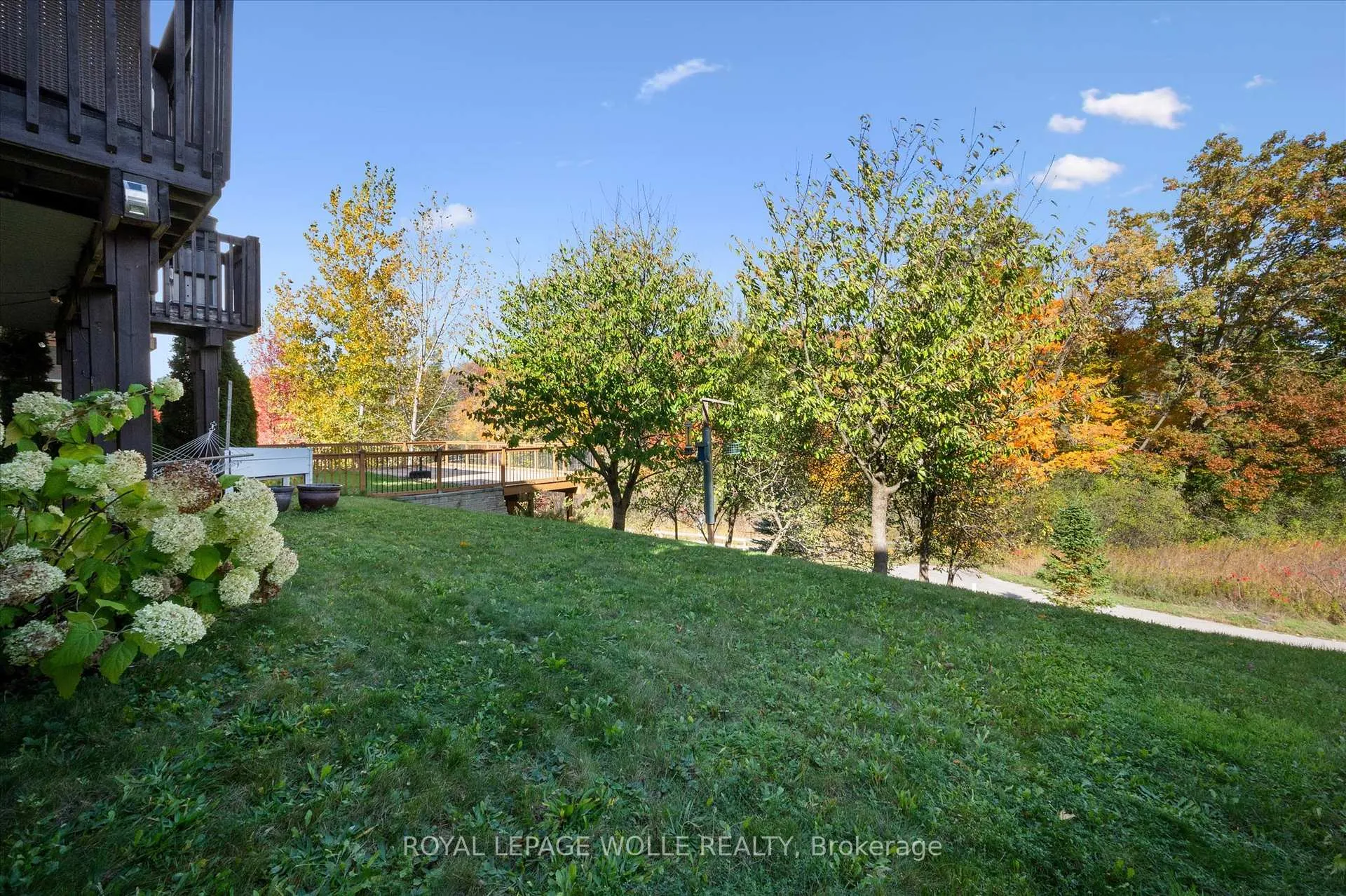 Photo 41 of 461 Woodbine Avenue, Kitchener — HOMEH