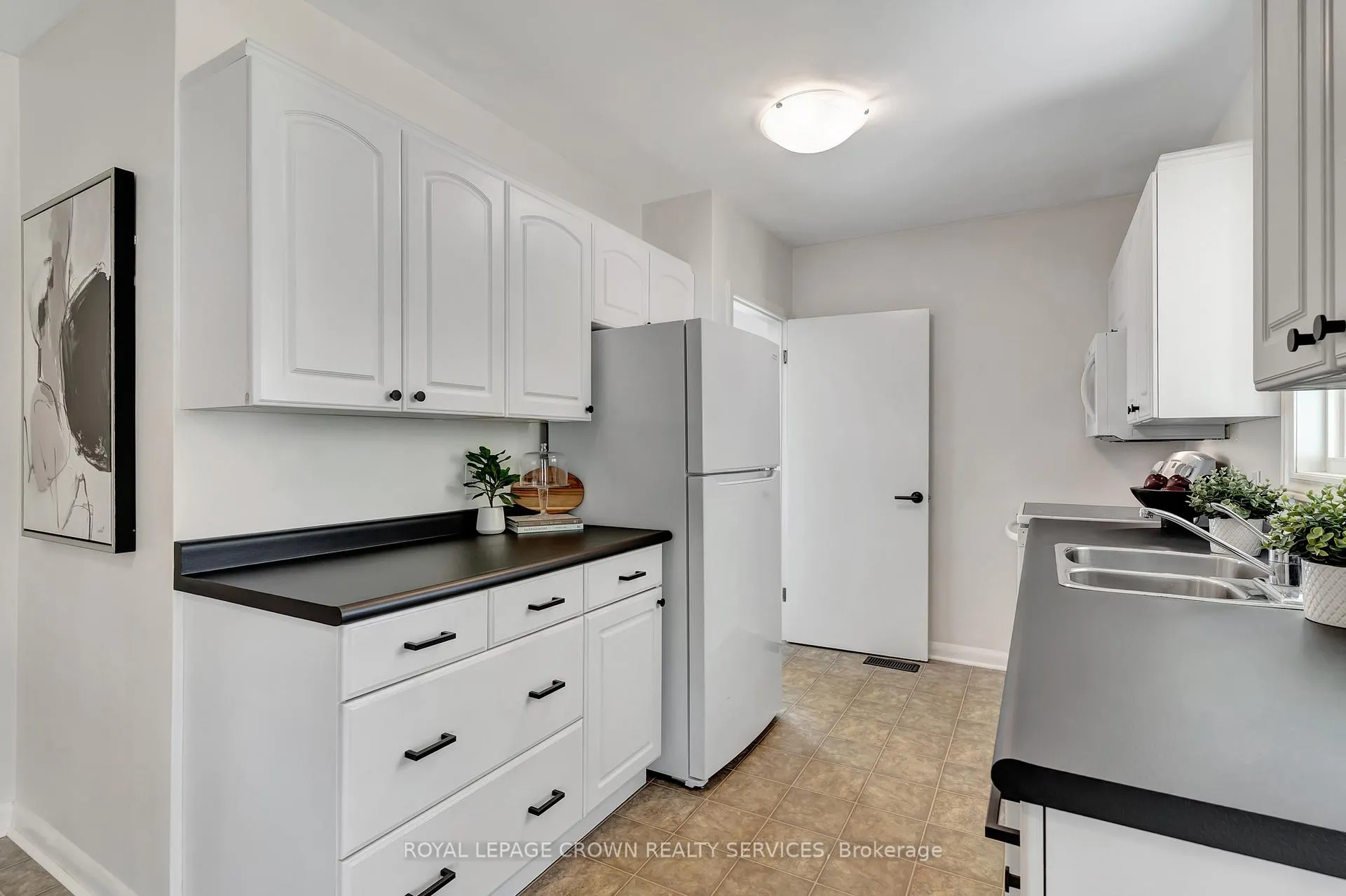 Photo 9 of 266 Franklin Street N, Kitchener — HOMEH