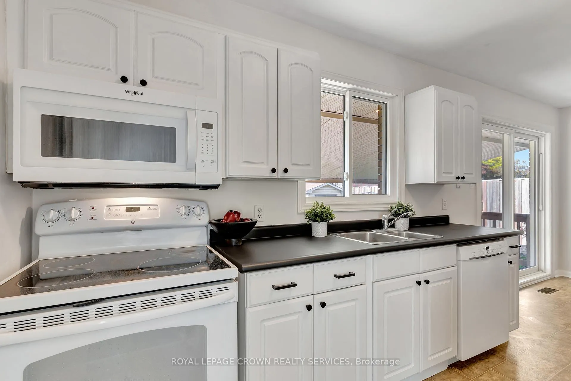 Photo 10 of 266 Franklin Street N, Kitchener — HOMEH