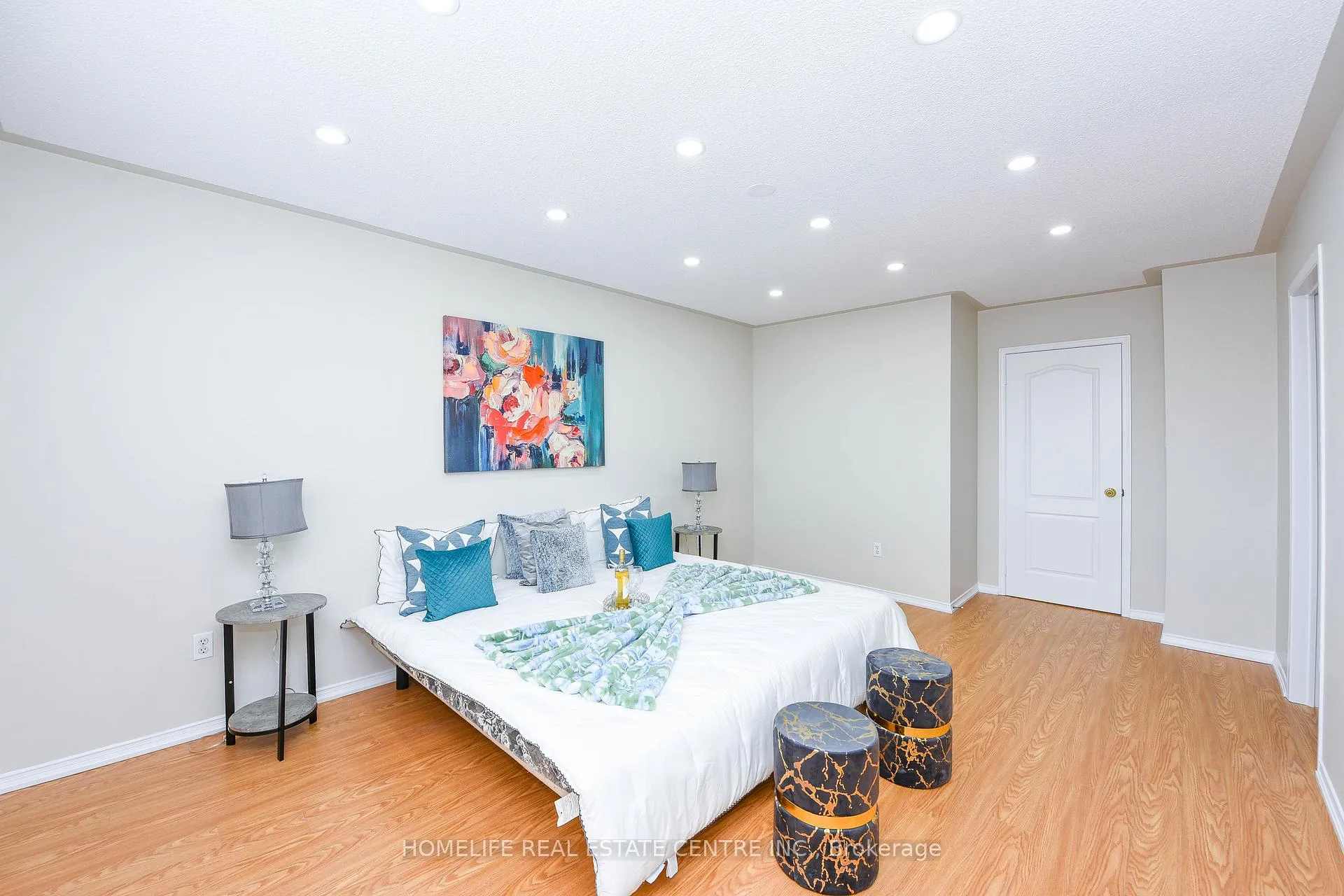Photo 38 of 60 Ferncastle Crescent, Brampton, Fletcher's Meadow — HOMEH