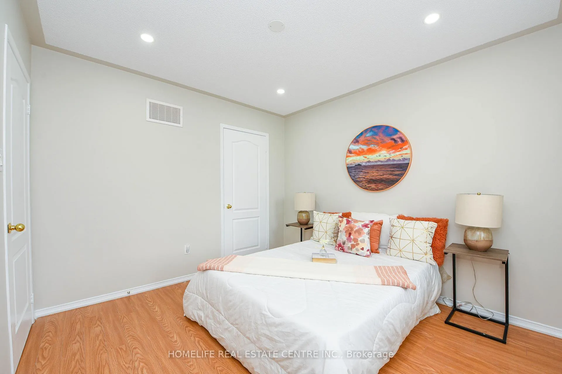 Photo 51 of 60 Ferncastle Crescent, Brampton, Fletcher's Meadow — HOMEH