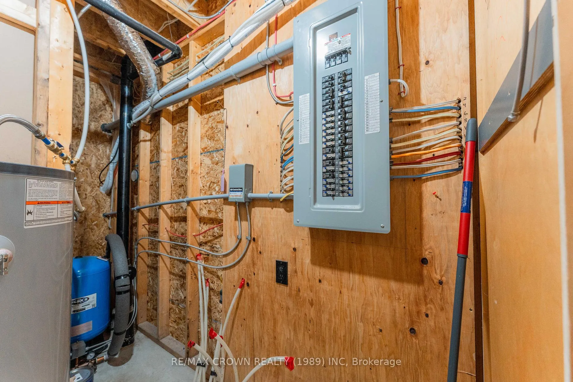 Photo 41 of Unit Val Rita, 165 Highway 11, Kapuskasing — HOMEH