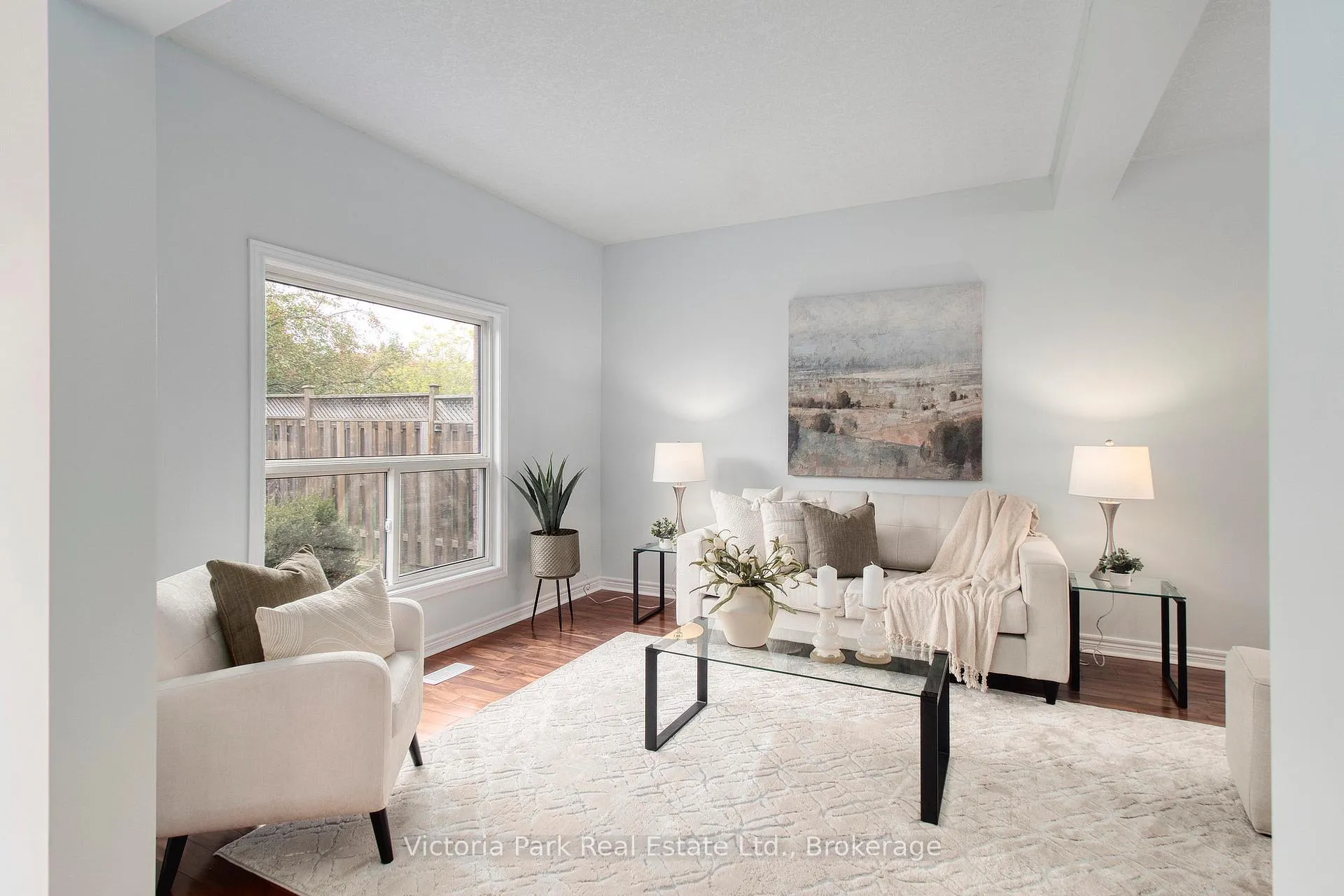 Photo 8 of 407 Woodrow Drive, Waterloo, Laurelwood — HOMEH