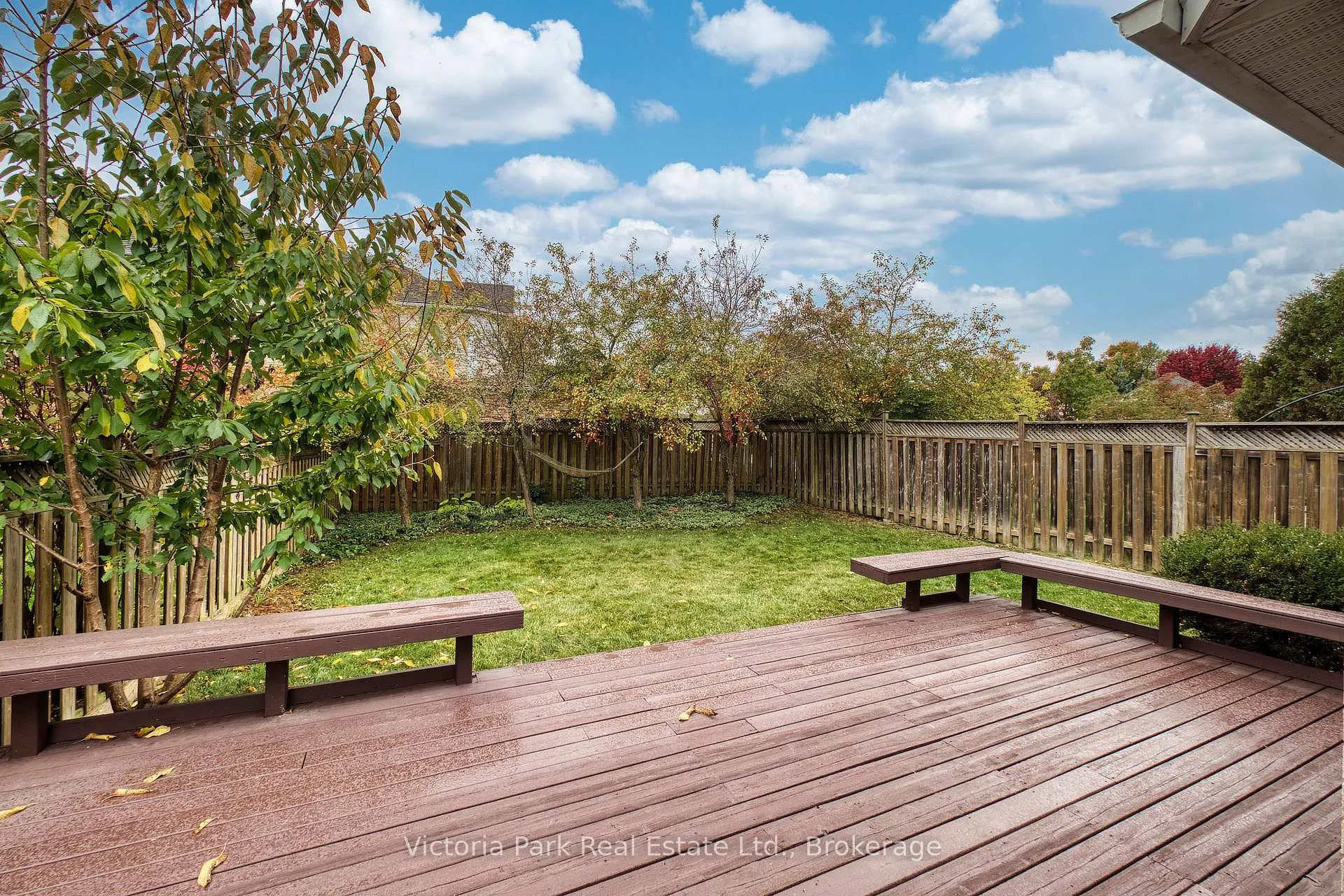 Photo 12 of 407 Woodrow Drive, Waterloo, Laurelwood — HOMEH