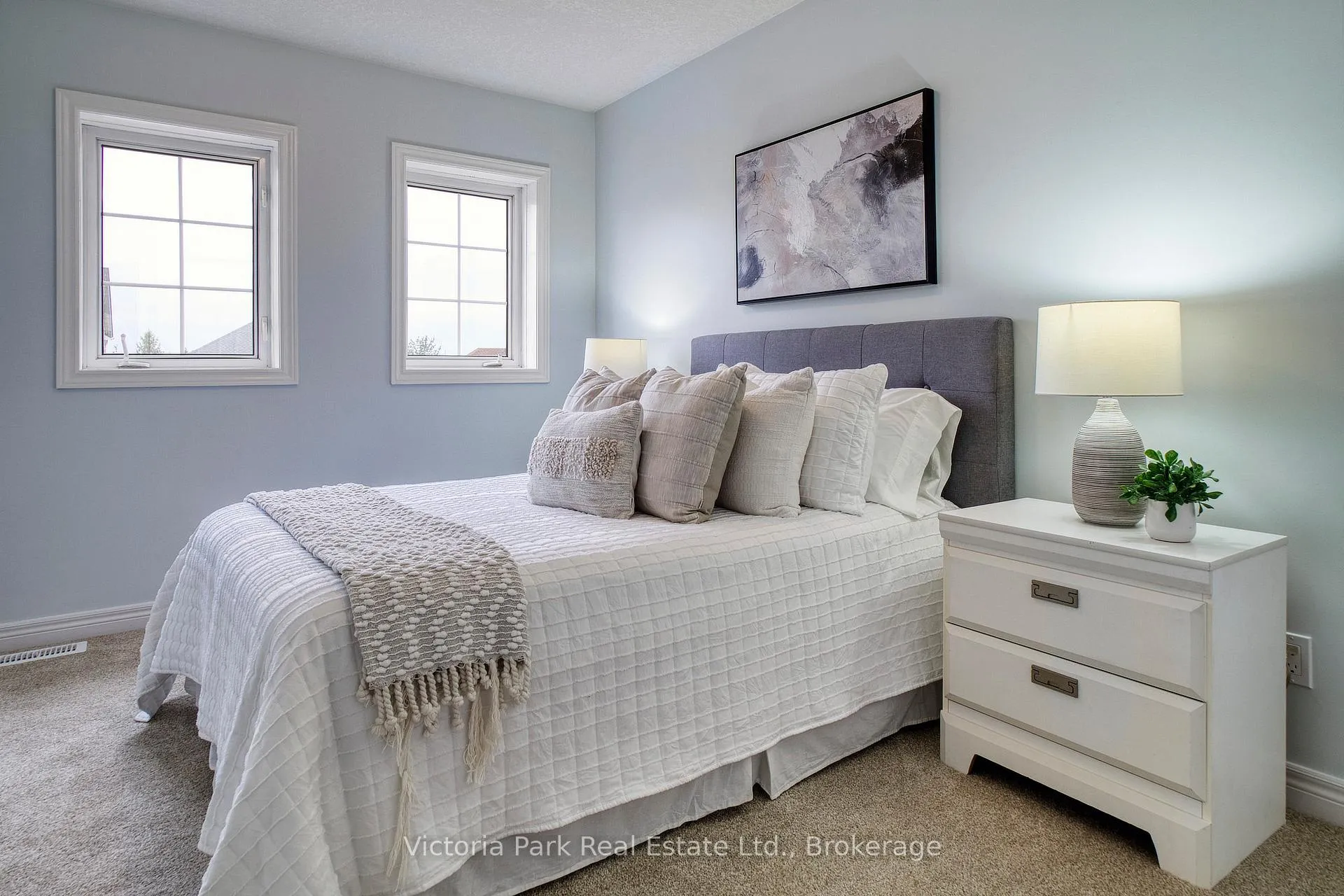 Photo 22 of 407 Woodrow Drive, Waterloo, Laurelwood — HOMEH