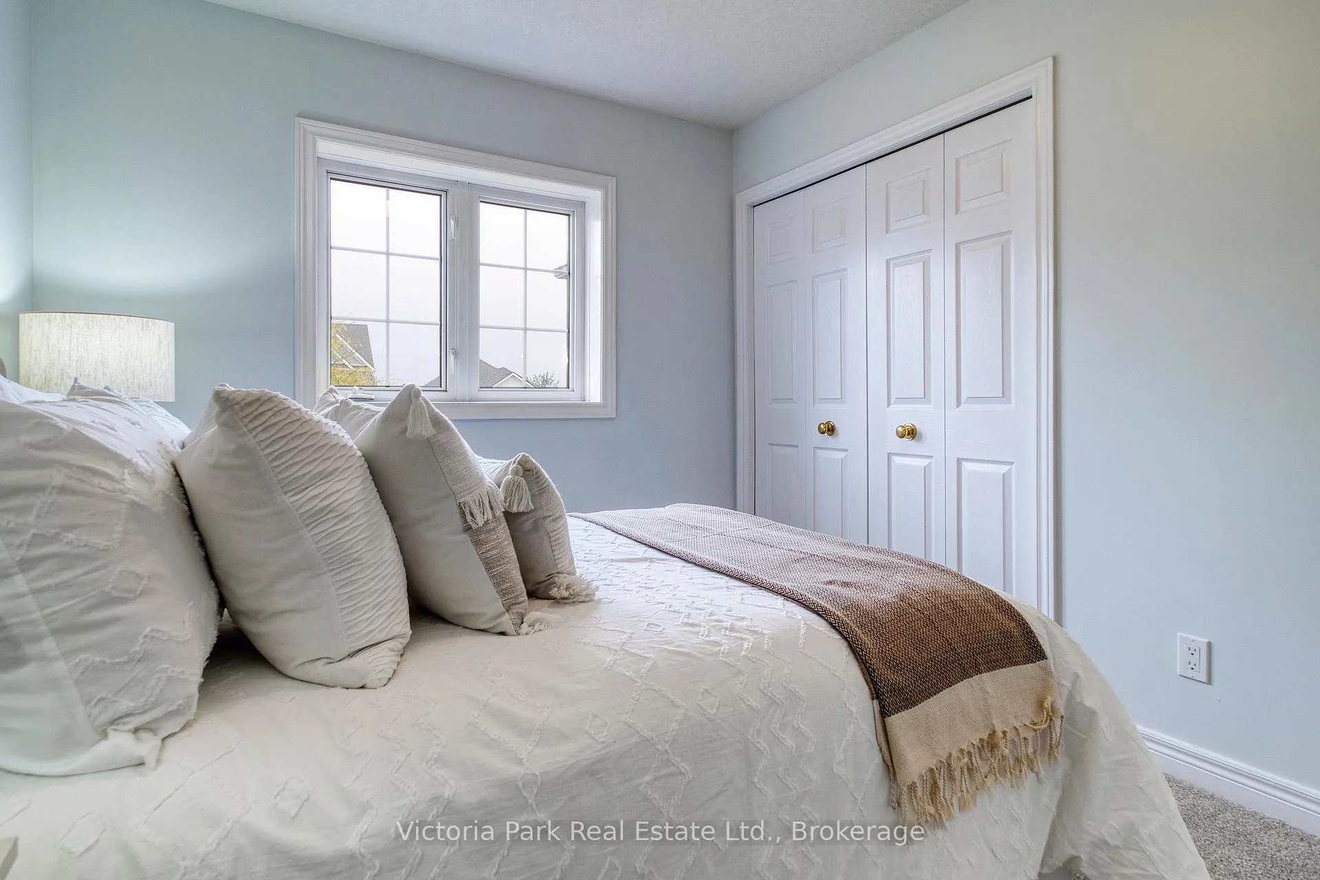 Photo 27 of 407 Woodrow Drive, Waterloo, Laurelwood — HOMEH