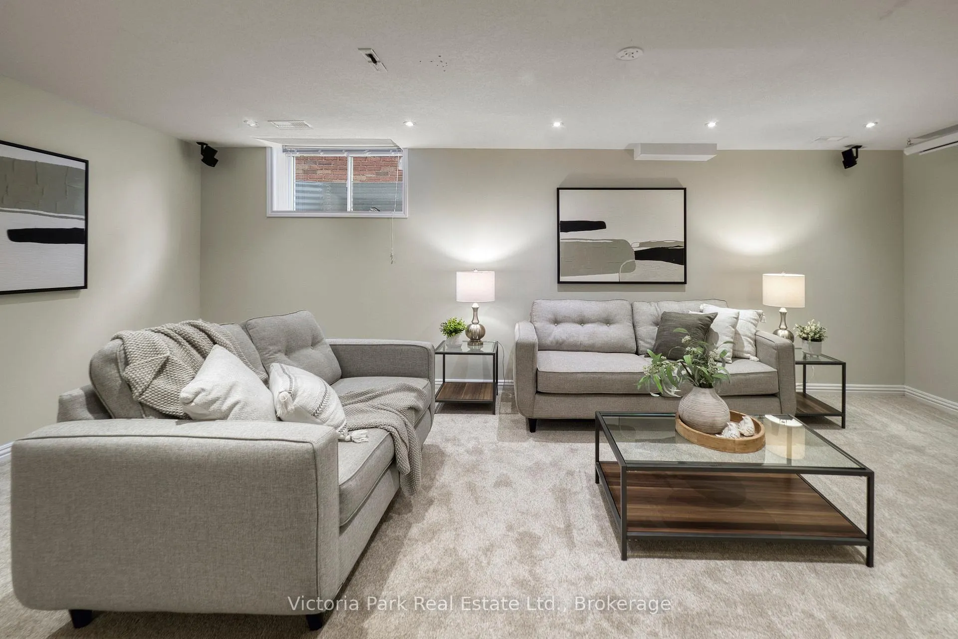 Photo 38 of 407 Woodrow Drive, Waterloo, Laurelwood — HOMEH