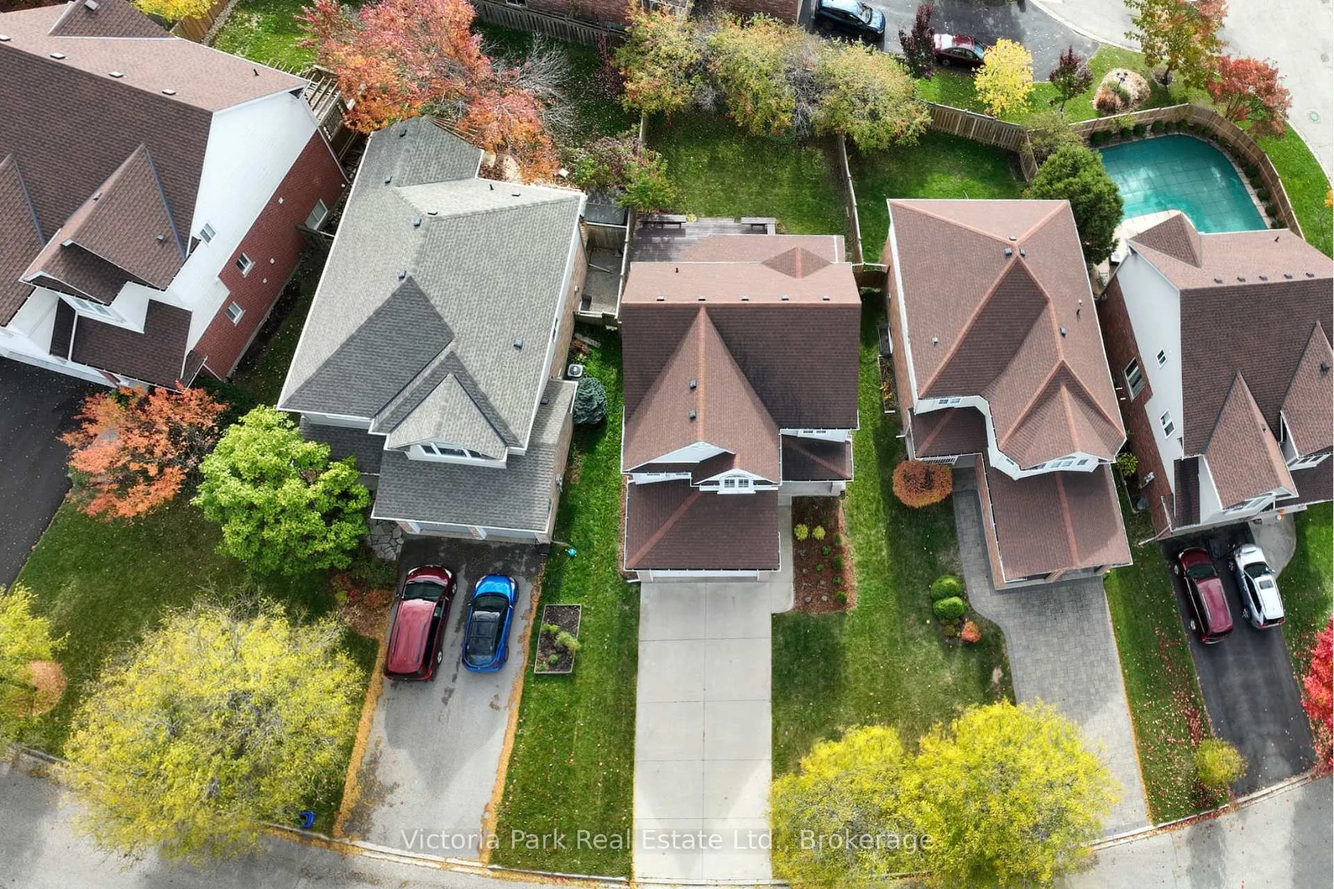 Photo 44 of 407 Woodrow Drive, Waterloo, Laurelwood — HOMEH