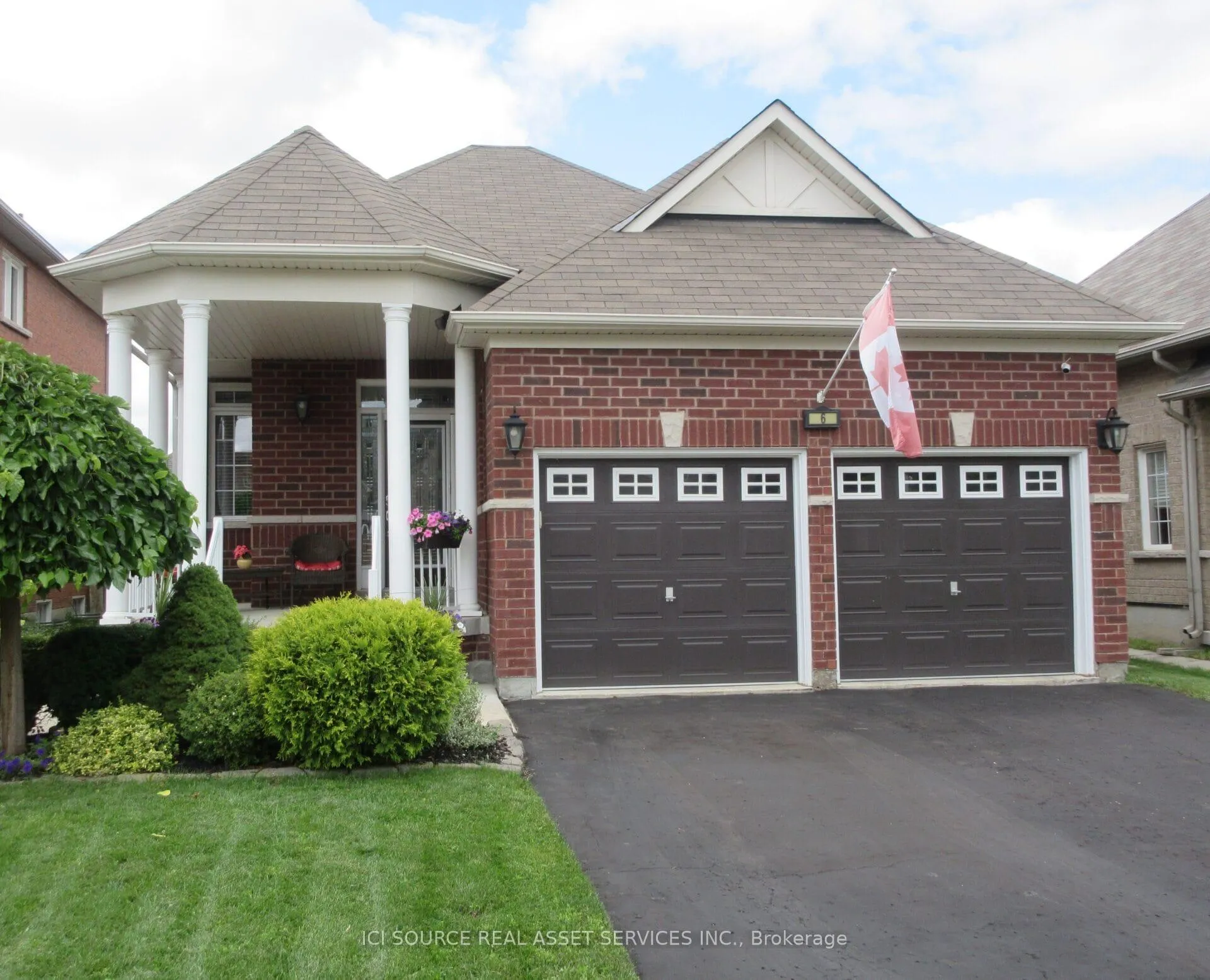 Photo 1 of 6 Versailles Crescent, Barrie, Innis-Shore — HOMEH
