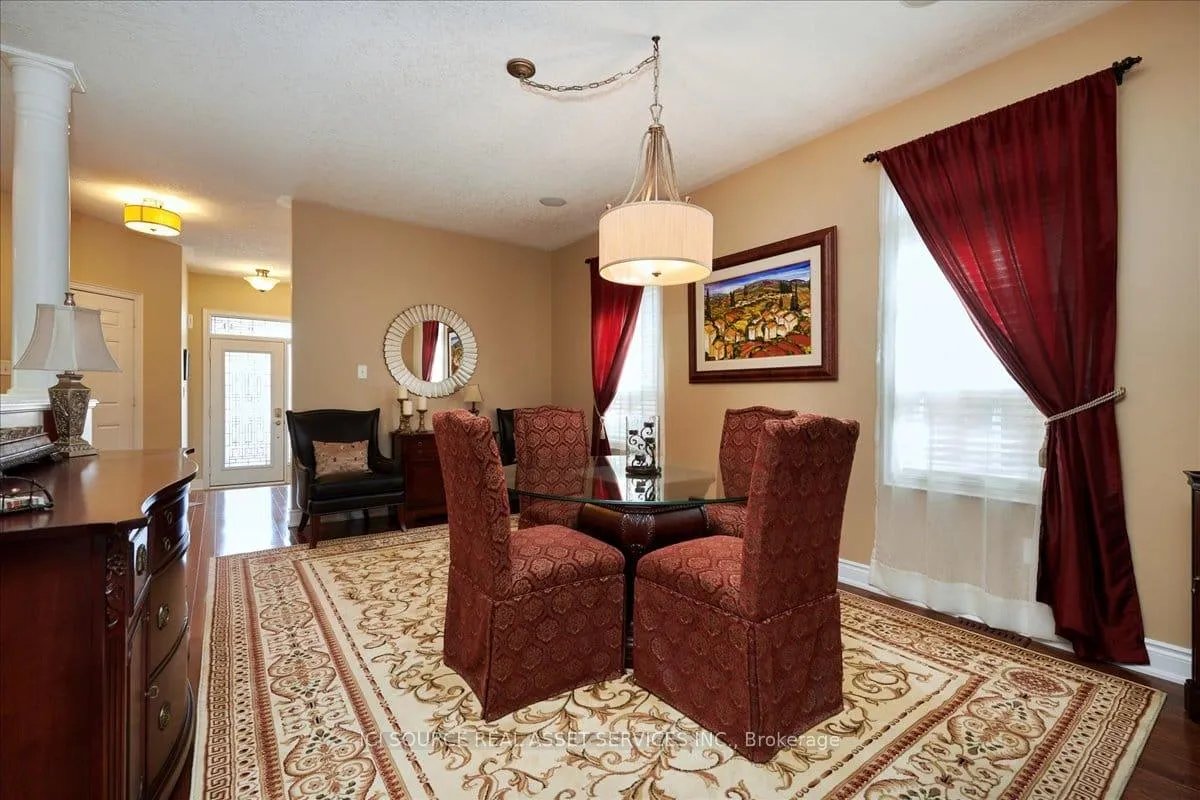 Photo 3 of 6 Versailles Crescent, Barrie, Innis-Shore — HOMEH