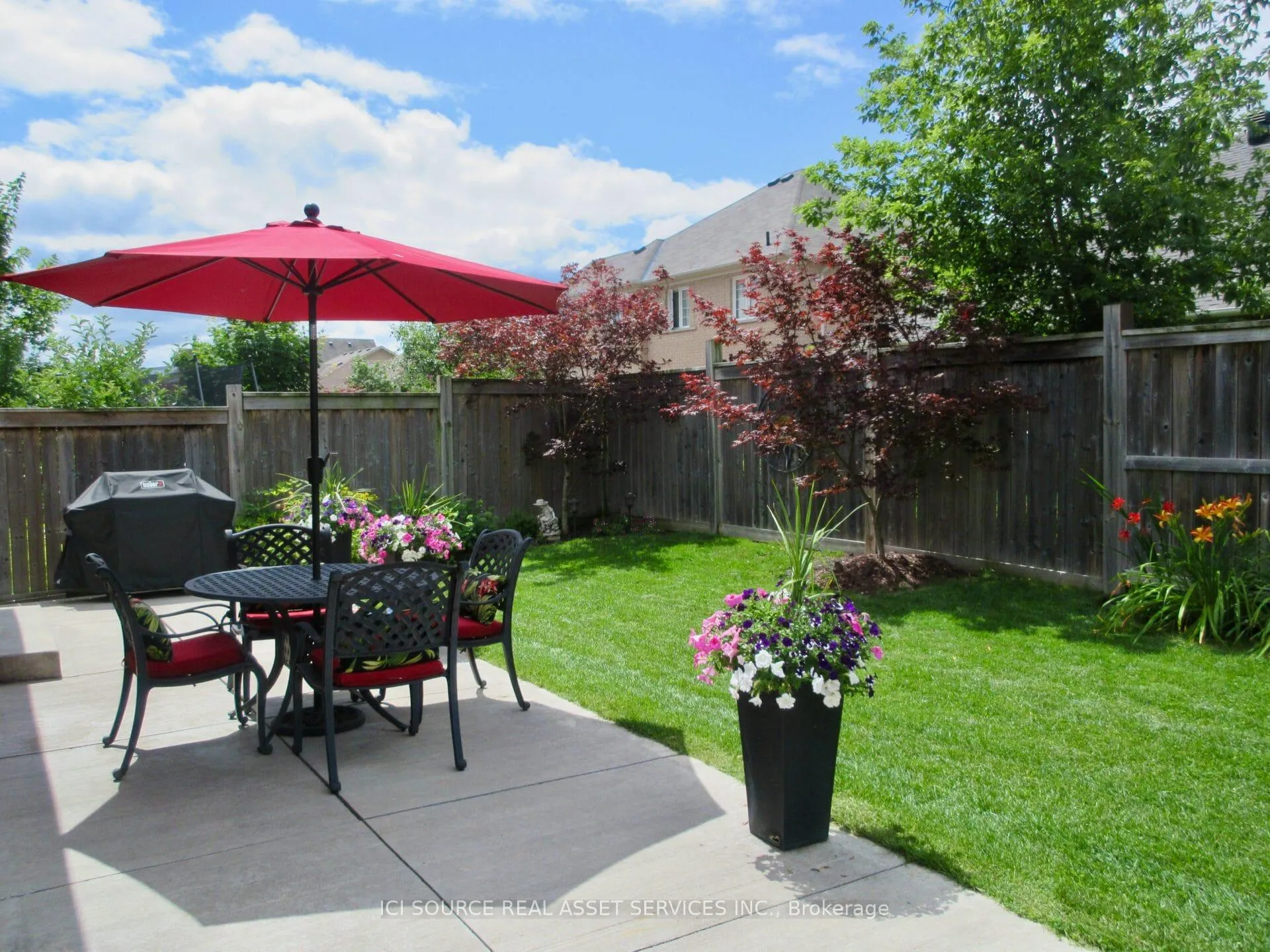 Photo 21 of 6 Versailles Crescent, Barrie, Innis-Shore — HOMEH