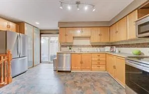 Photo 8 of 50 Newbury Drive, Kitchener — HOMEH
