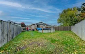 Photo 25 of 50 Newbury Drive, Kitchener — HOMEH