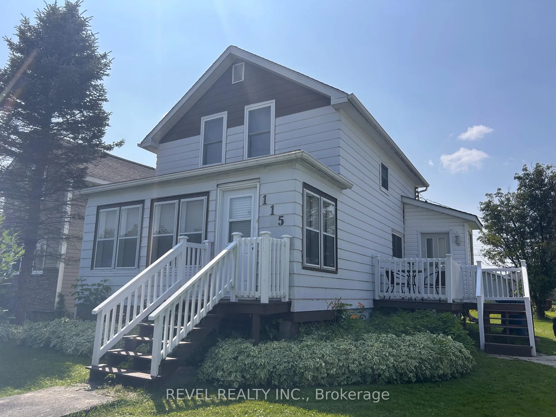 Front of 115 Fourteenth Avenue