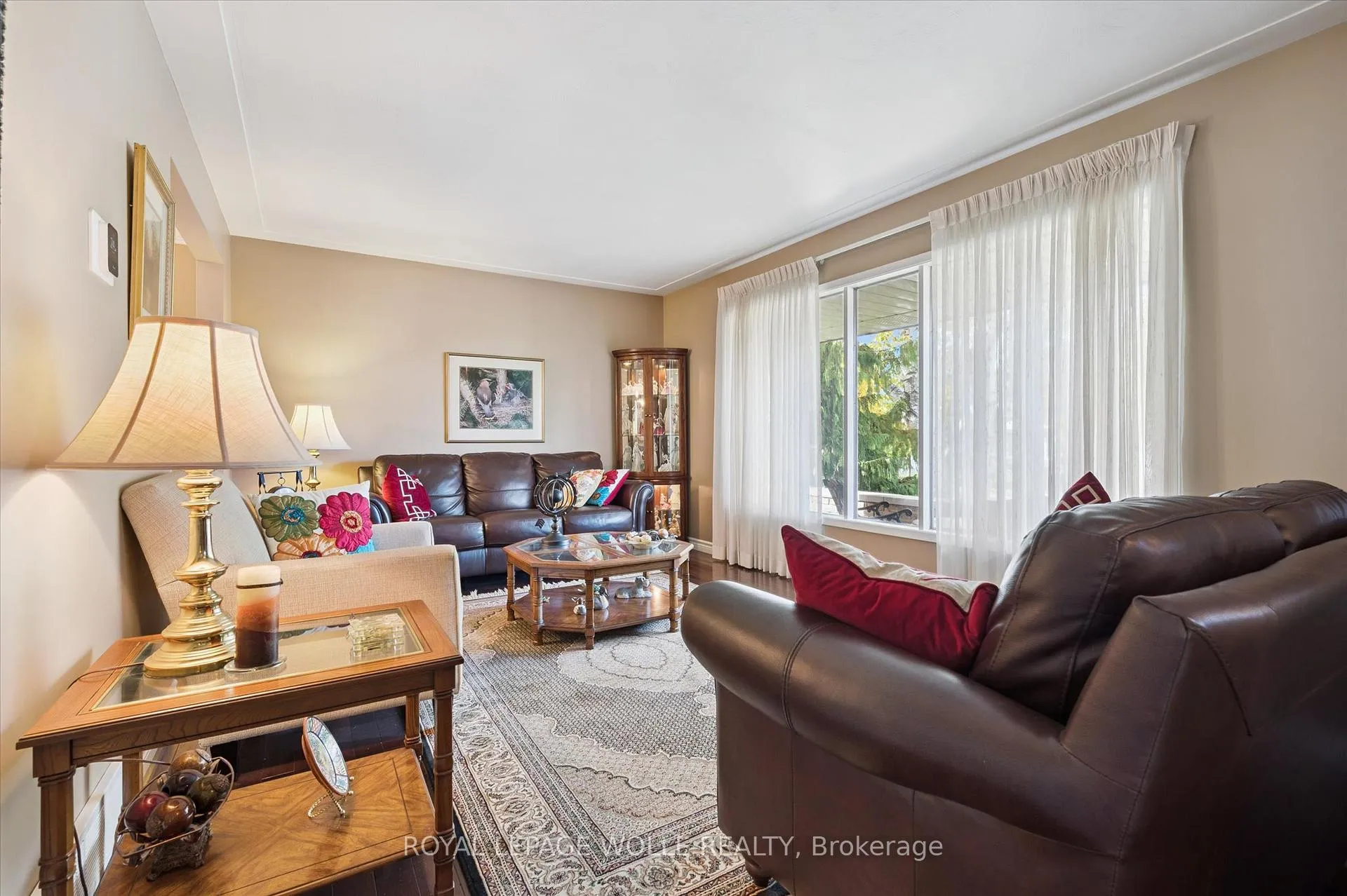 Photo 5 of 61 Sandsprings Crescent, Kitchener — HOMEH