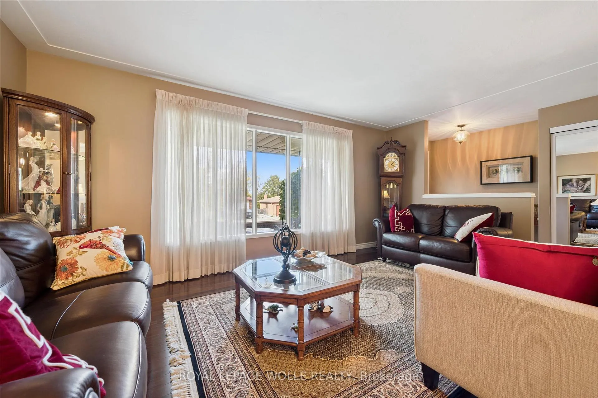 Photo 6 of 61 Sandsprings Crescent, Kitchener — HOMEH