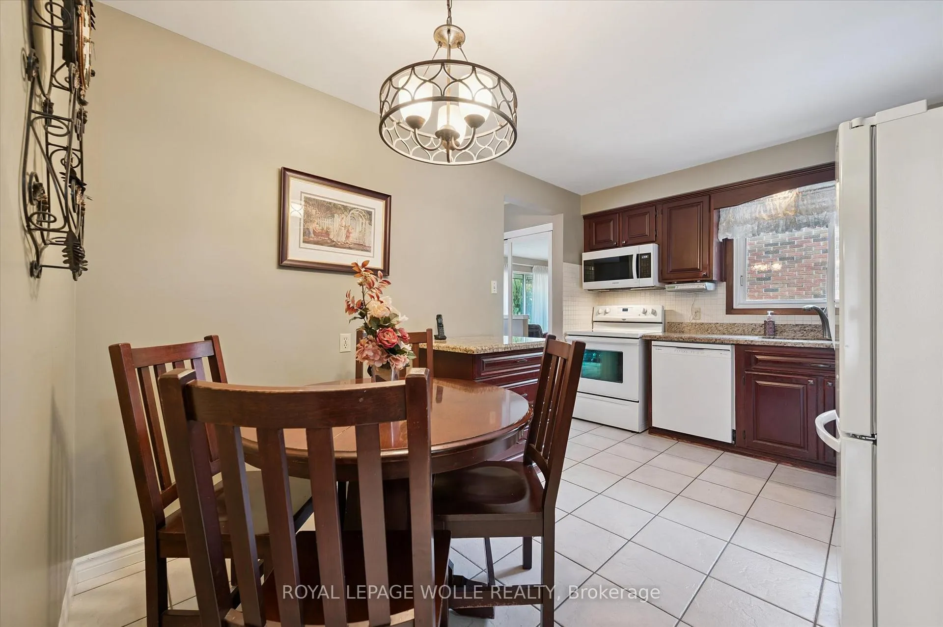 Photo 10 of 61 Sandsprings Crescent, Kitchener — HOMEH