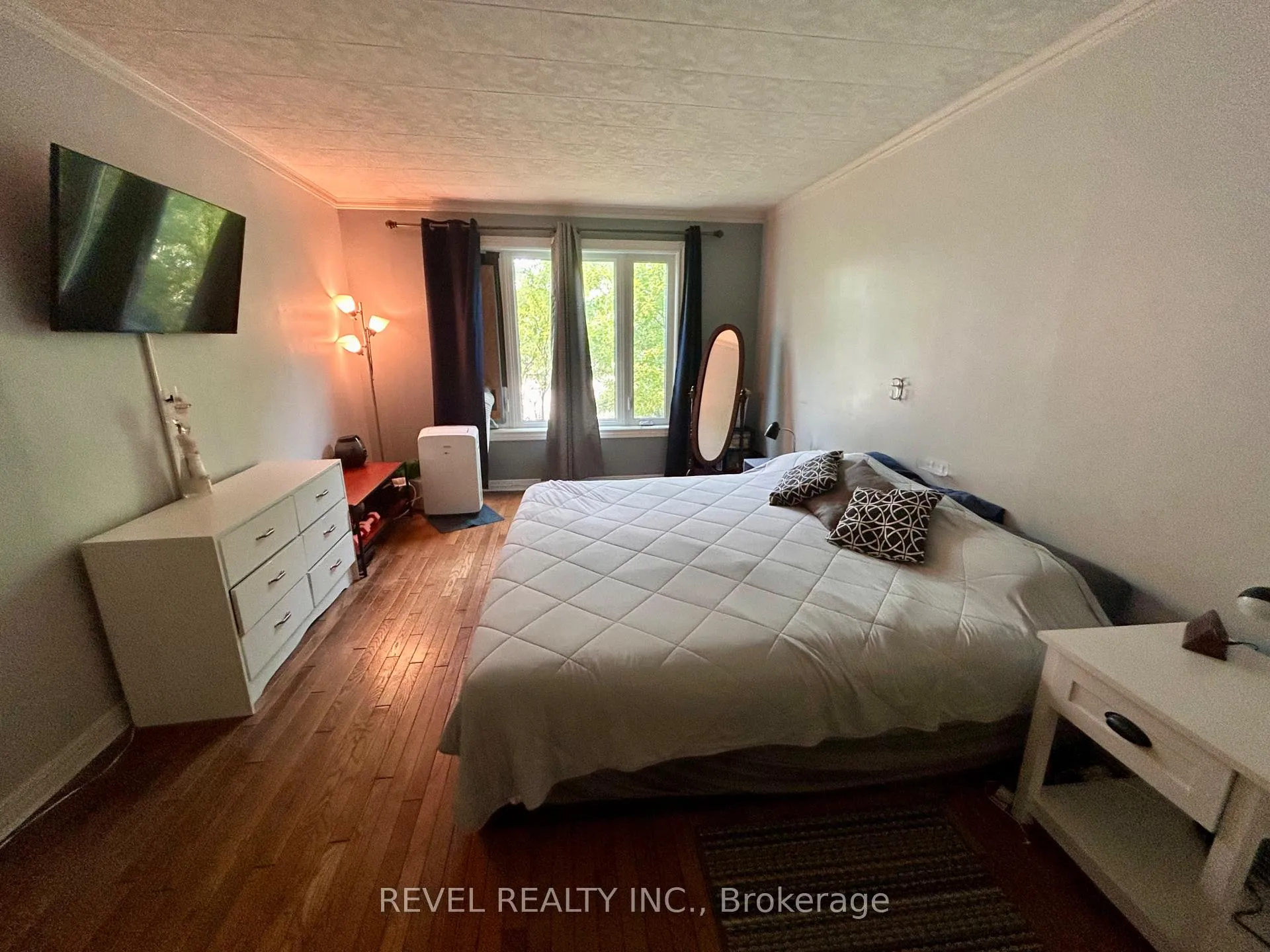 Photo 20 of 148 Third Avenue, Cochrane — HOMEH