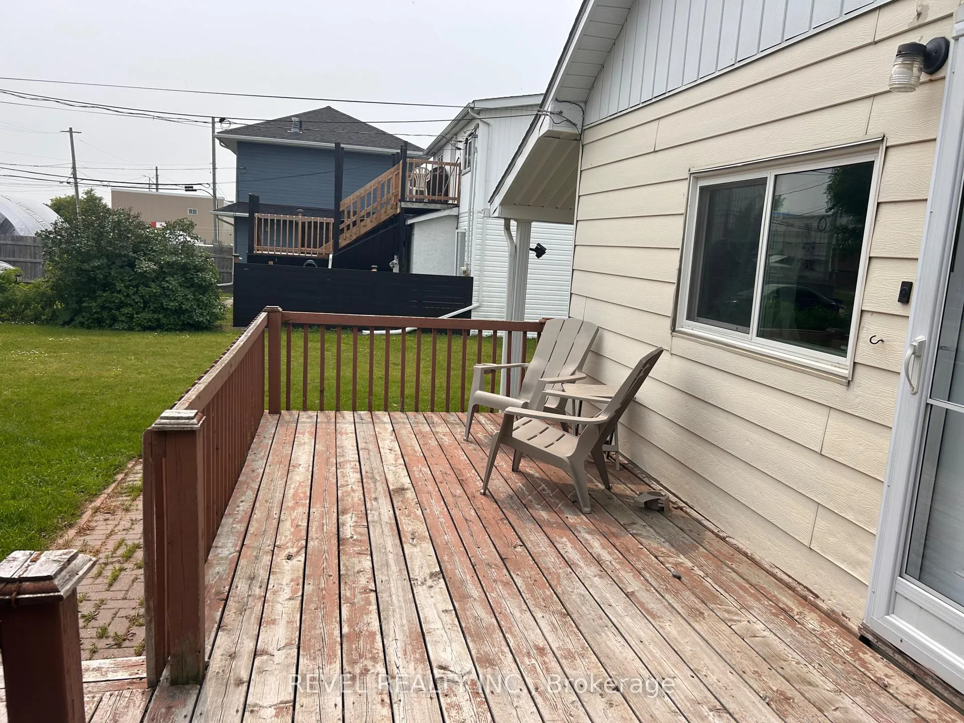 Photo 31 of 148 Third Avenue, Cochrane — HOMEH