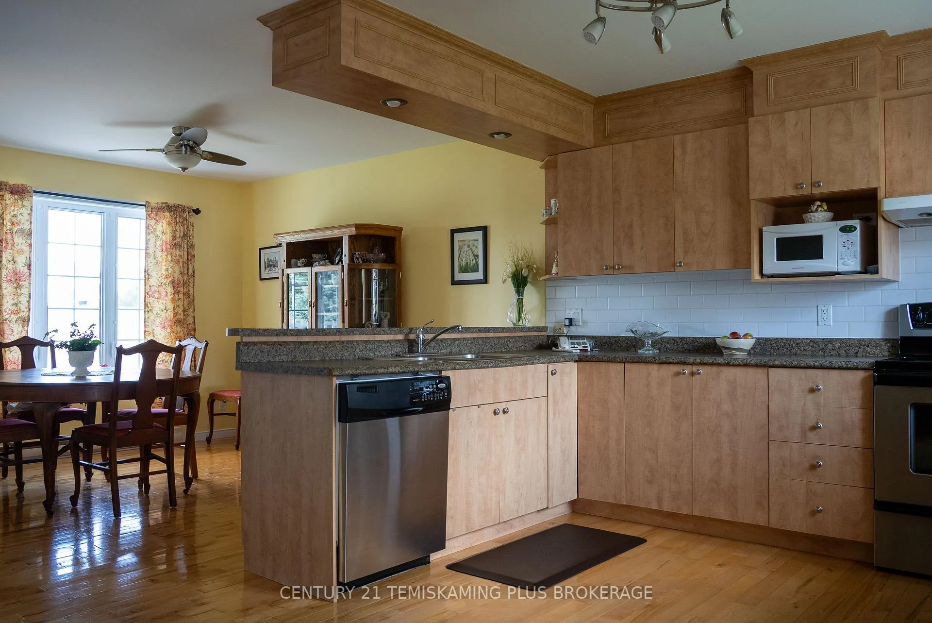 Photo 9 of 376 Arnold Drive, Temiskaming Shores, Haileybury — HOMEH