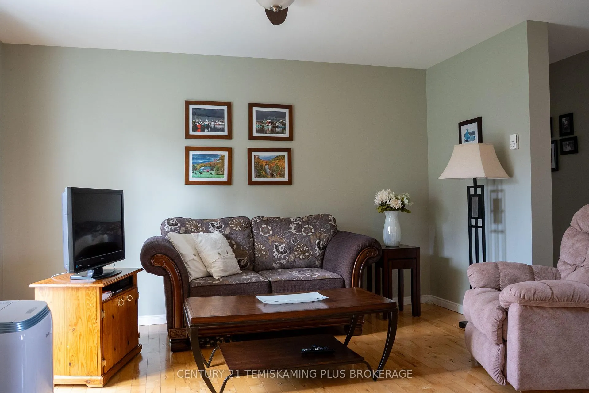 Photo 11 of 376 Arnold Drive, Temiskaming Shores, Haileybury — HOMEH