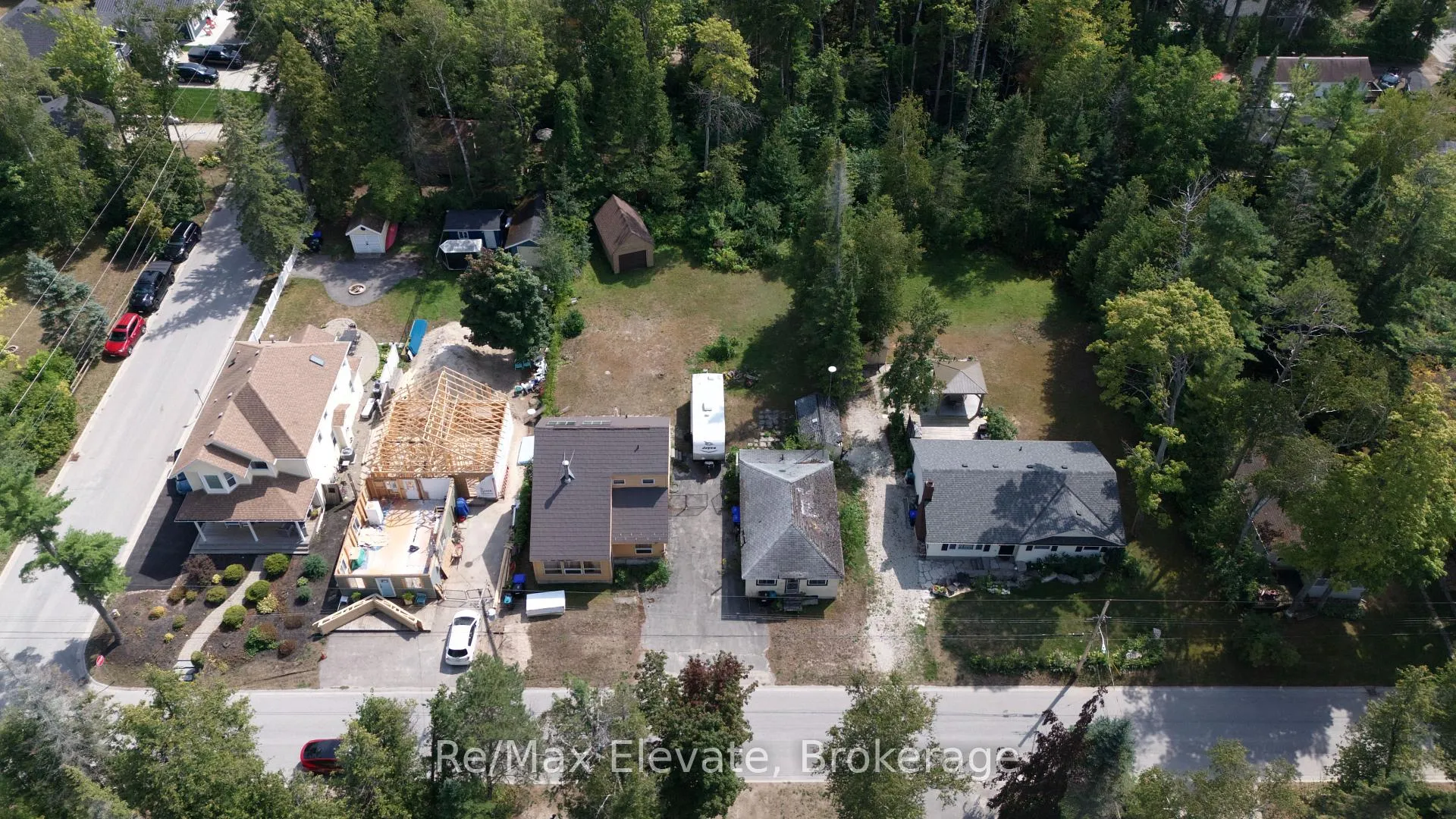 Photo 1 of 1683 Shore Lane, Wasaga Beach — HOMEH