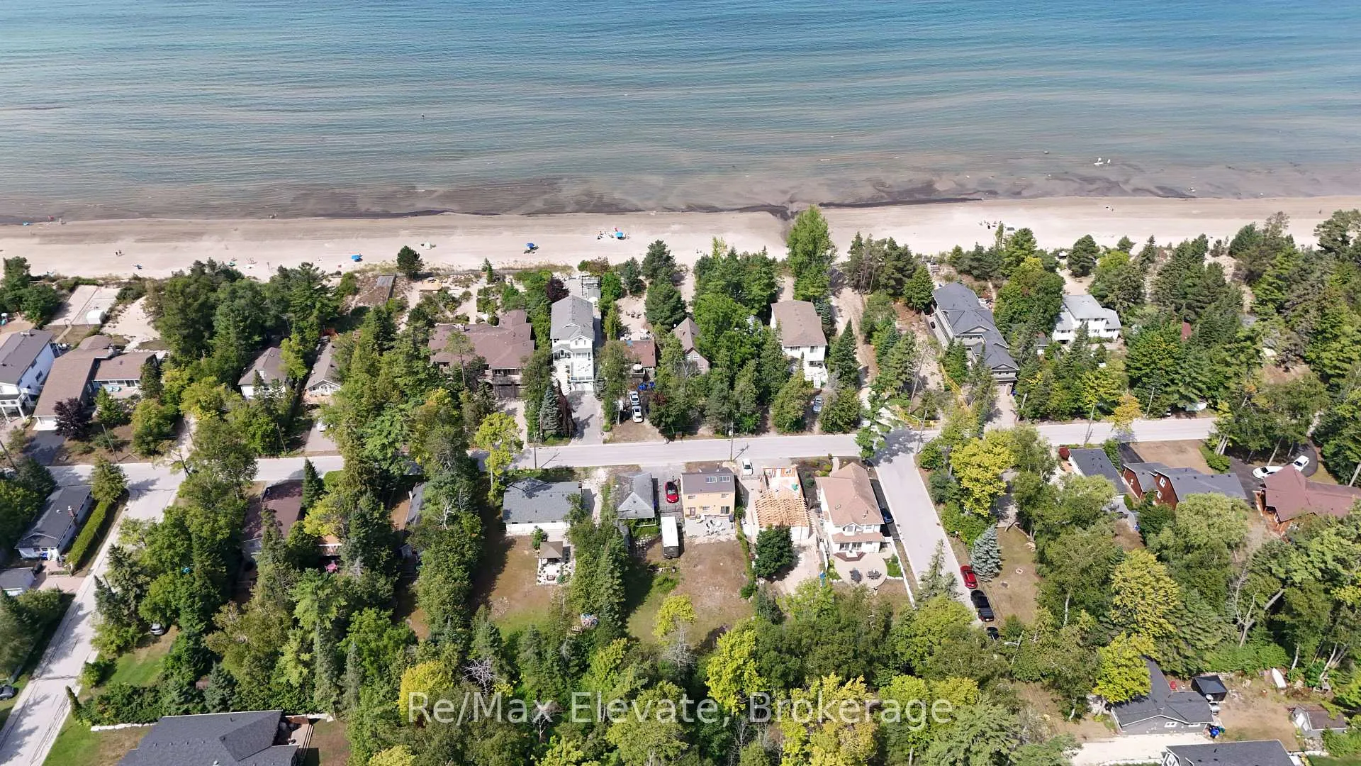 Photo 2 of 1683 Shore Lane, Wasaga Beach — HOMEH