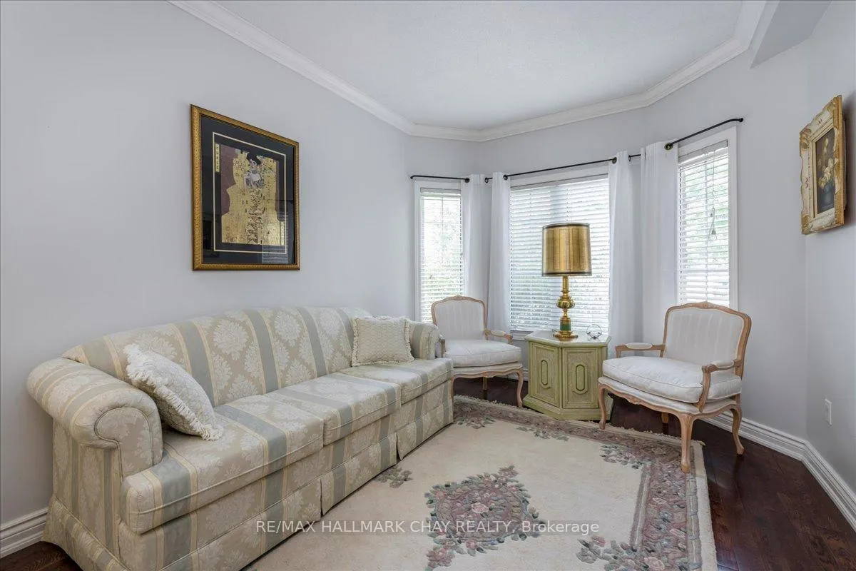 Photo 6 of 146 Raymond Crescent, Barrie, Painswick South — HOMEH