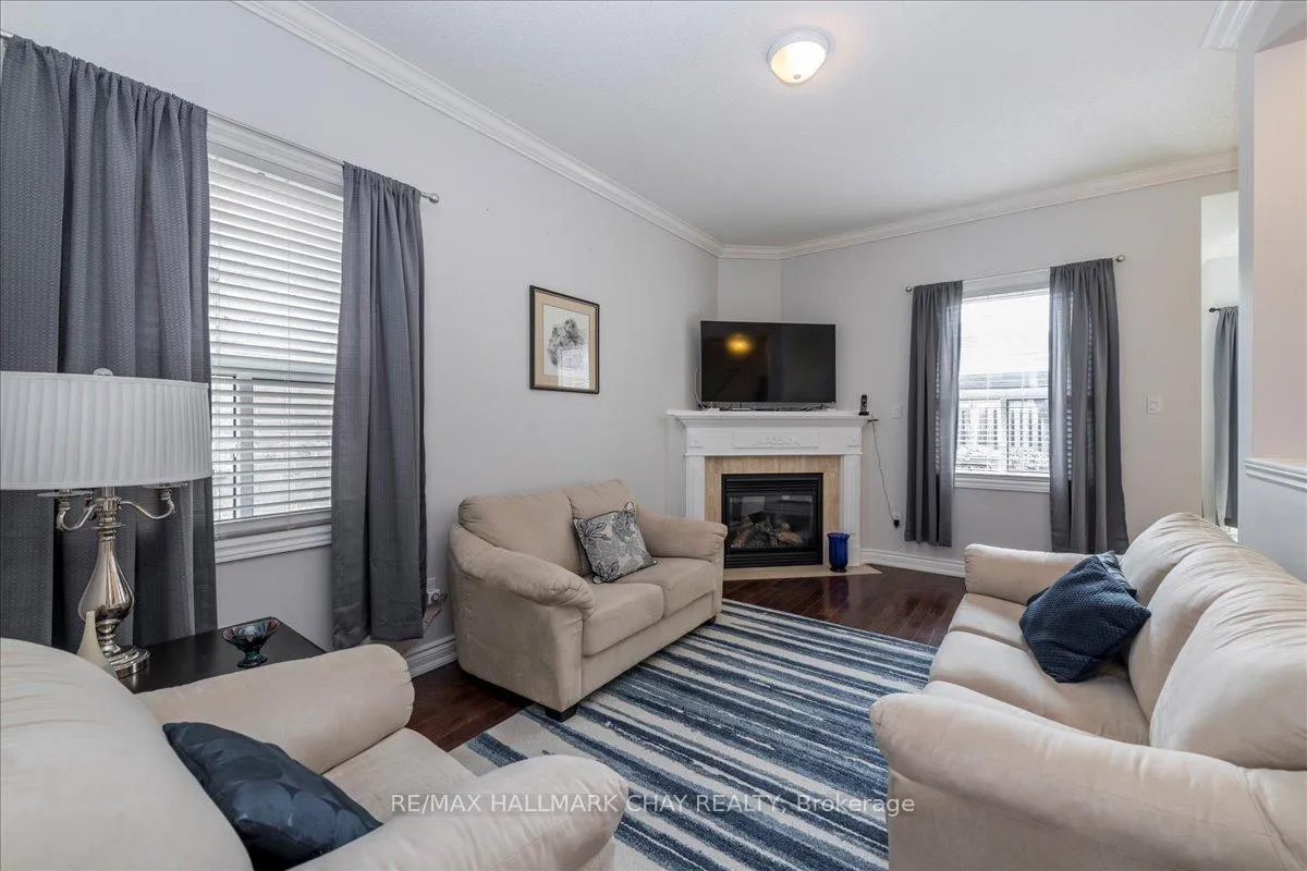 Photo 13 of 146 Raymond Crescent, Barrie, Painswick South — HOMEH