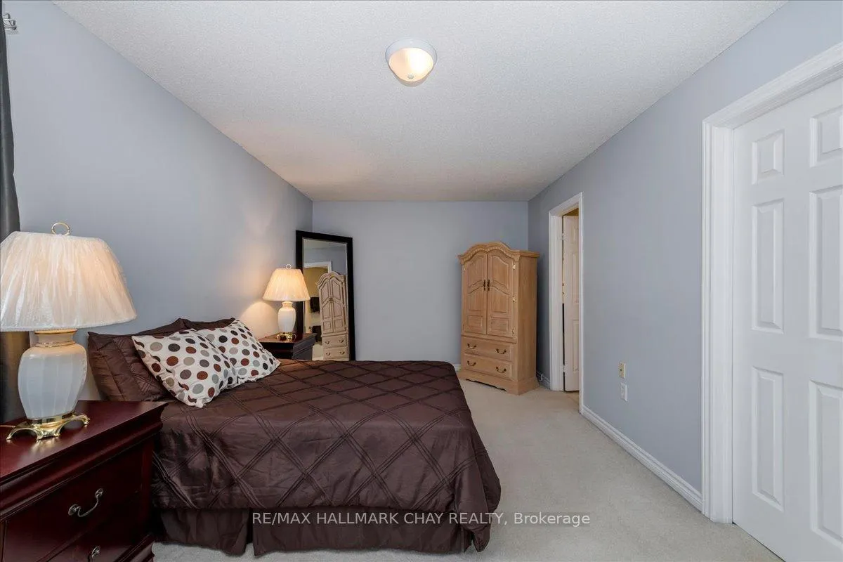 Photo 20 of 146 Raymond Crescent, Barrie, Painswick South — HOMEH