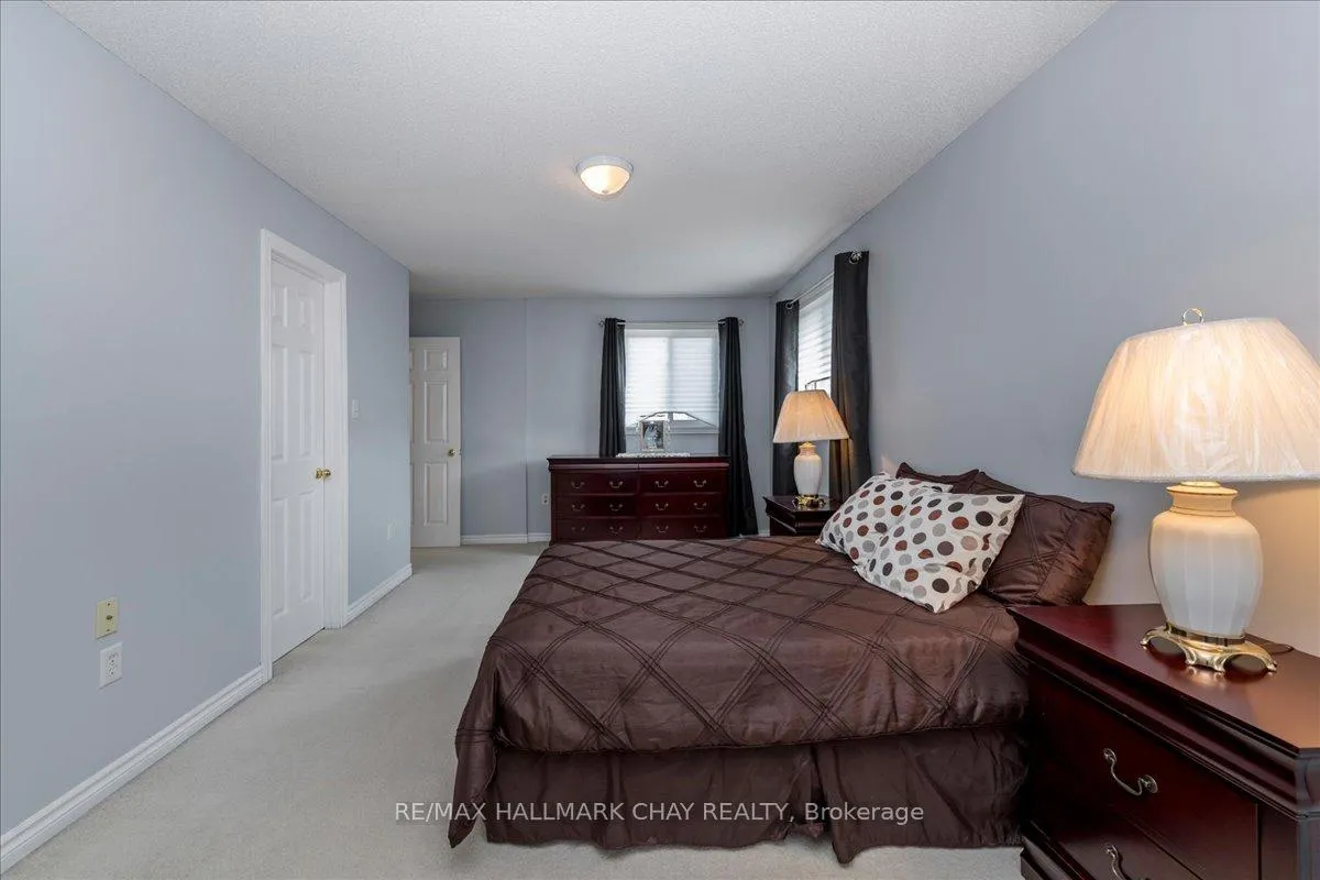 Photo 21 of 146 Raymond Crescent, Barrie, Painswick South — HOMEH