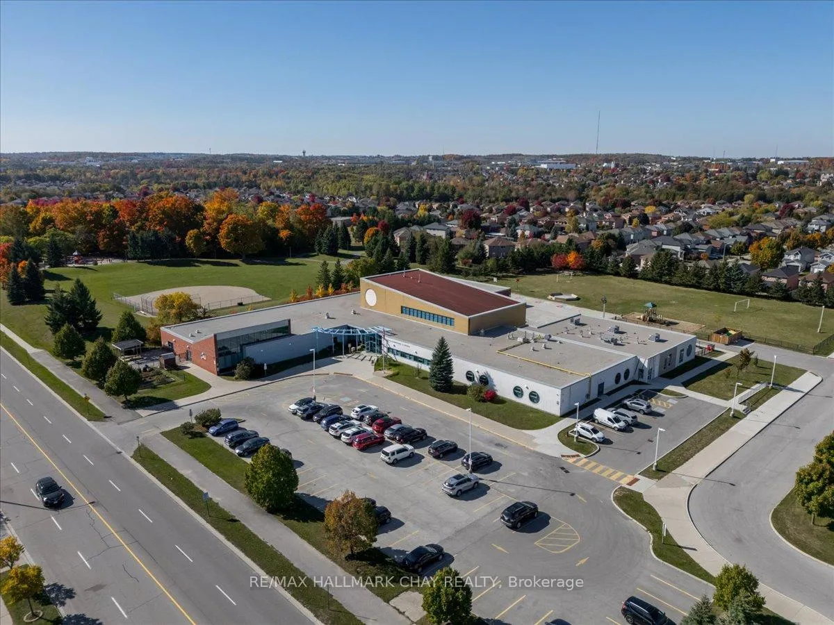 Photo 38 of 146 Raymond Crescent, Barrie, Painswick South — HOMEH