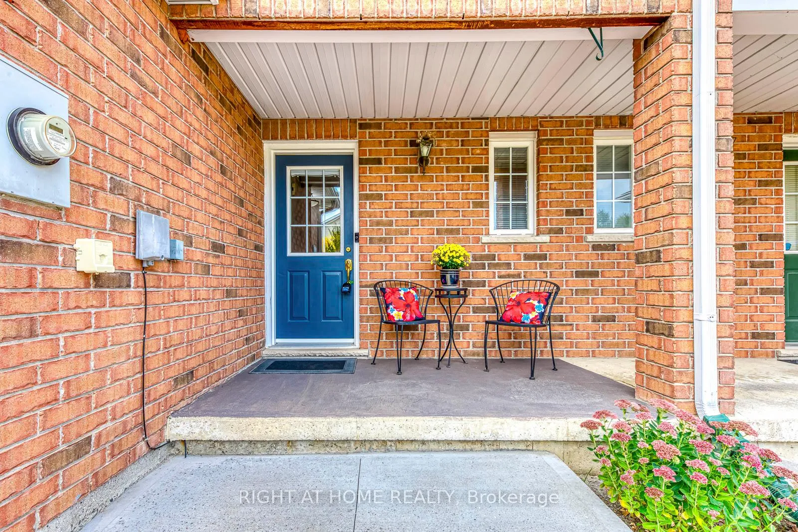 Photo 3 of 457 Laurel Gate Drive, Waterloo — HOMEH