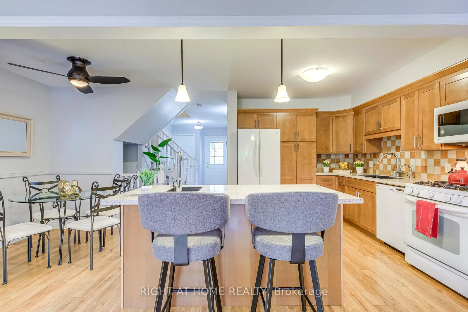 Photo 6 of 457 Laurel Gate Drive, Waterloo — HOMEH