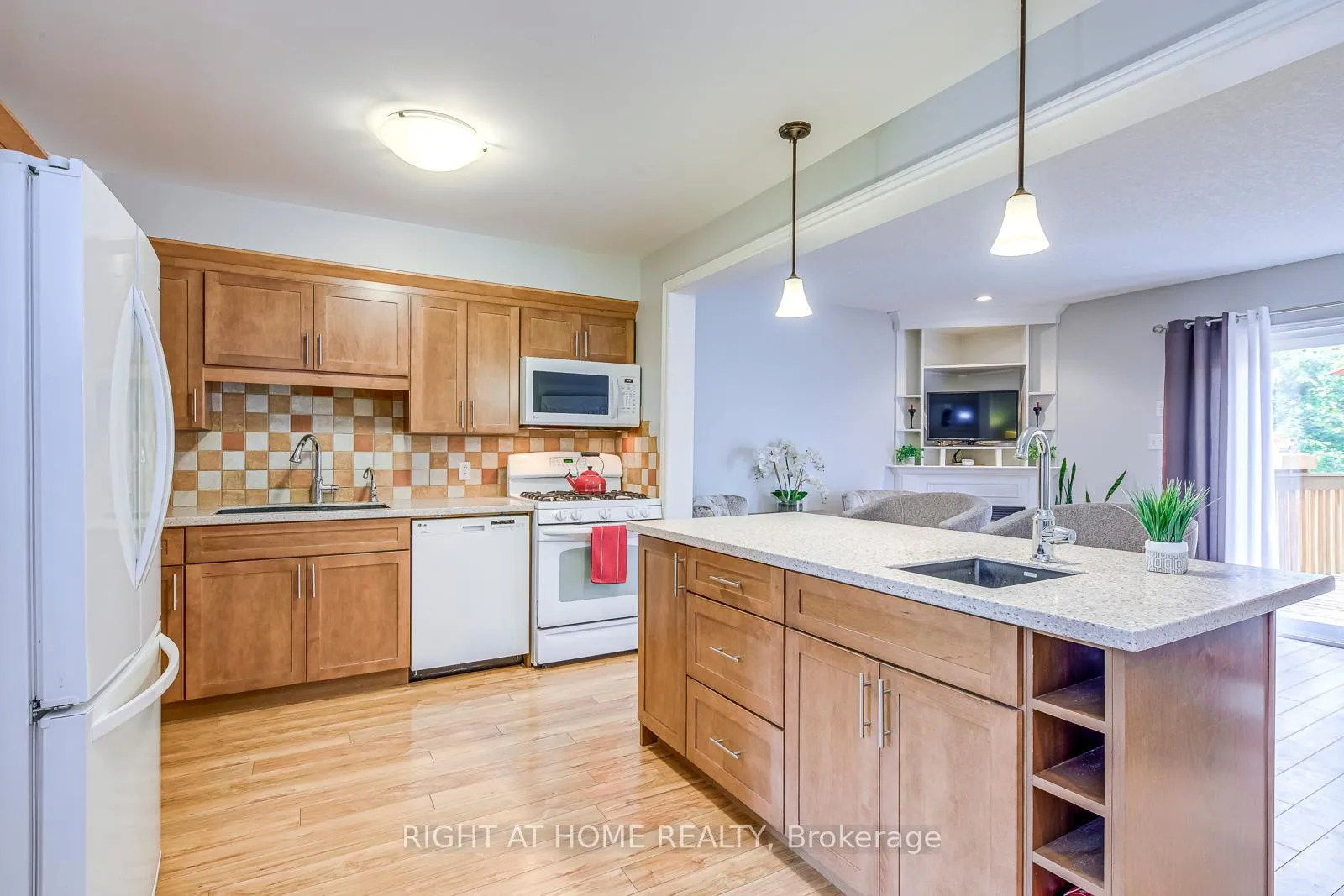 Photo 8 of 457 Laurel Gate Drive, Waterloo — HOMEH