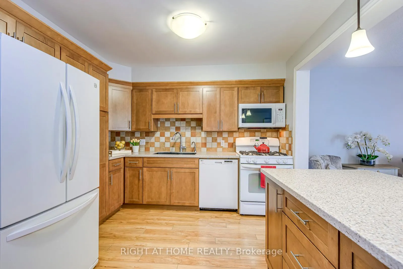 Photo 9 of 457 Laurel Gate Drive, Waterloo — HOMEH
